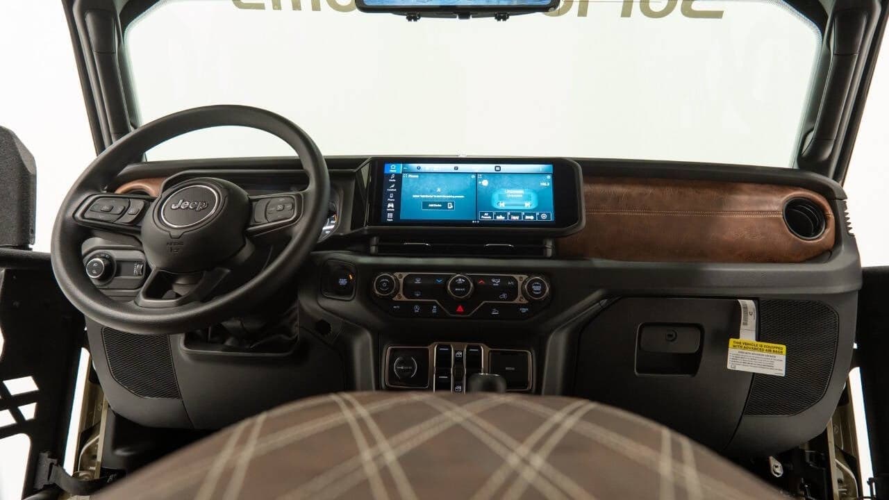 2026 JEEP GLADIATOR 4X4 in 41, photo 23 of 28