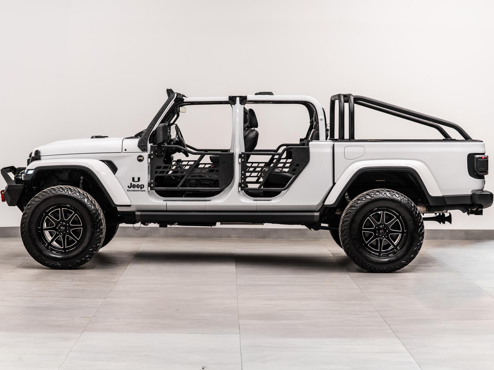 2021 JEEP GLADIATOR 4X4 in Bright White Clearcoat, photo 15 of 60