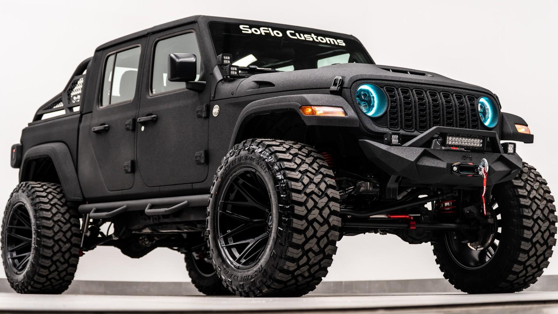 2026 JEEP GLADIATOR in Black, photo 38 of 60