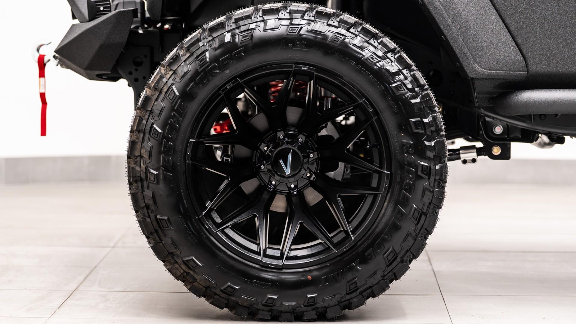 2026 JEEP GLADIATOR in Black, photo 58 of 60