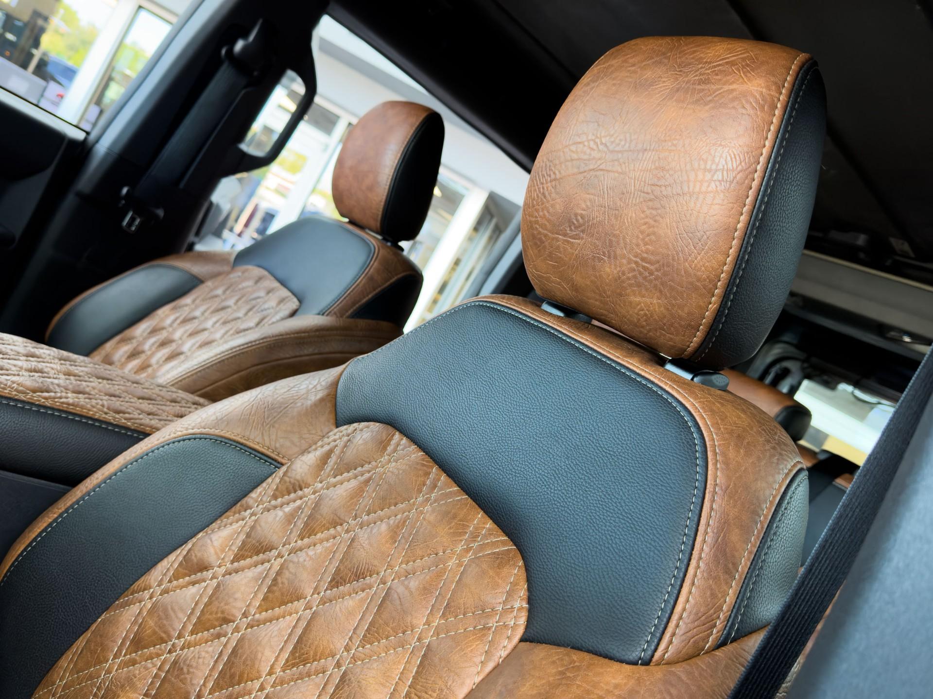 2026 FORD BRONCO 4X4 in Tan, photo 27 of 40