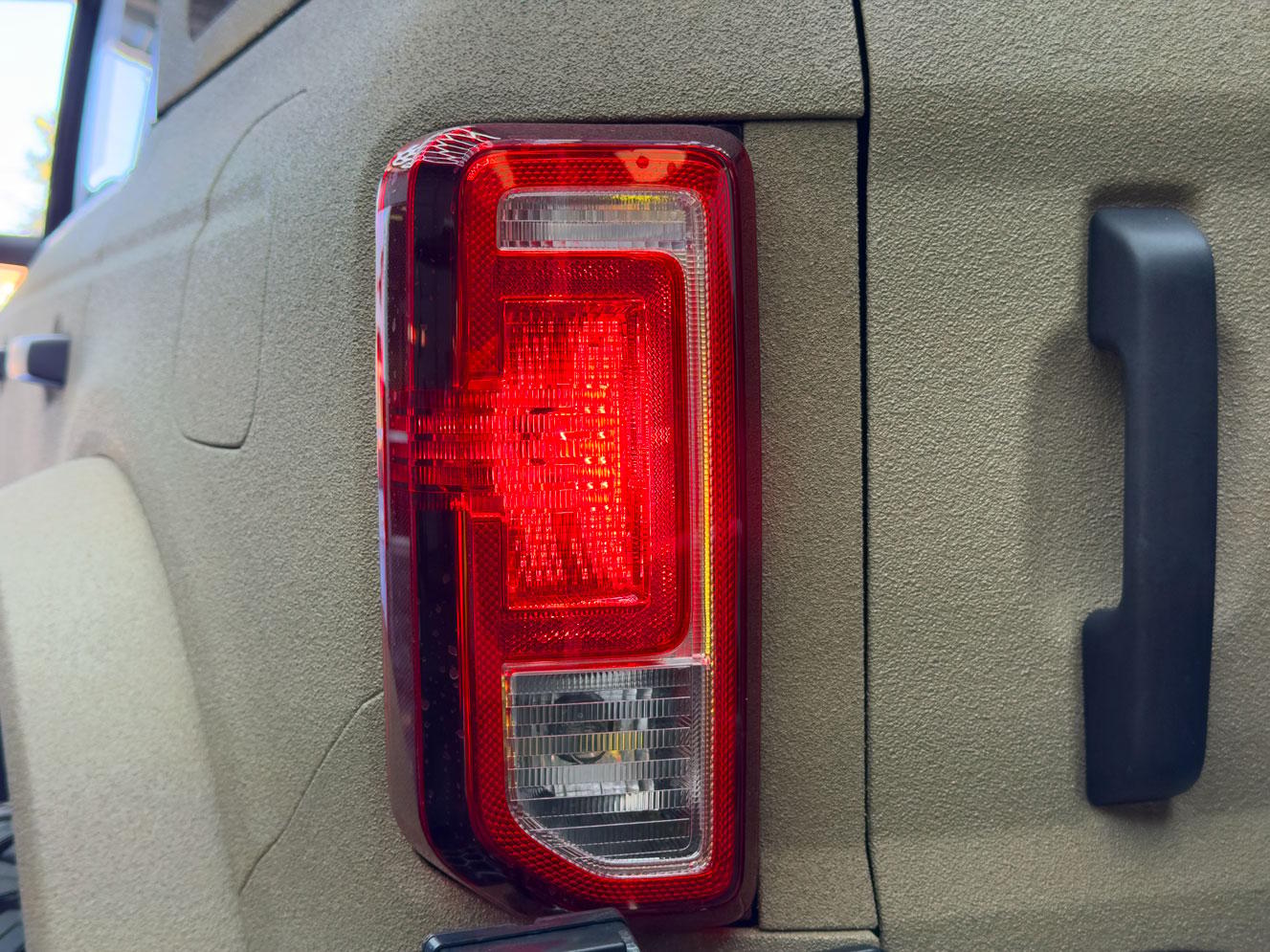 2026 FORD BRONCO 4X4 in Tan, photo 13 of 40
