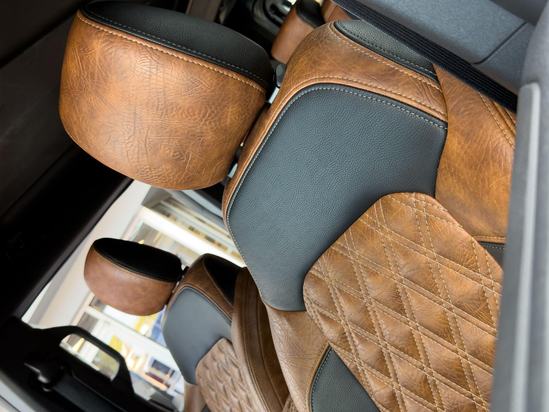 2026 FORD BRONCO 4X4 in Tan, photo 28 of 40