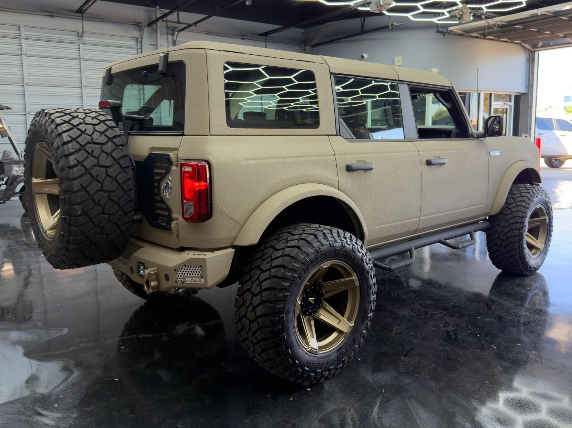 2026 FORD BRONCO 4X4 in Tan, photo 12 of 40