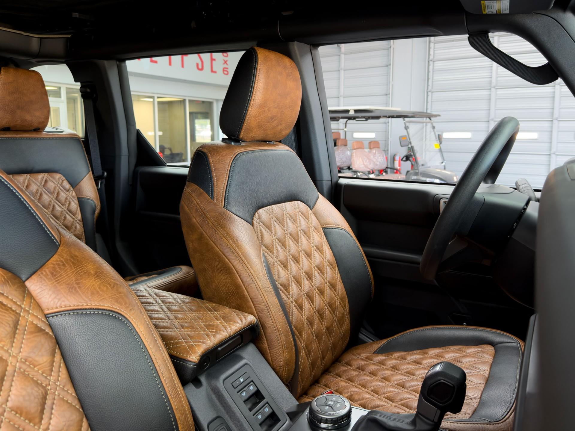 2026 FORD BRONCO 4X4 in Tan, photo 23 of 40