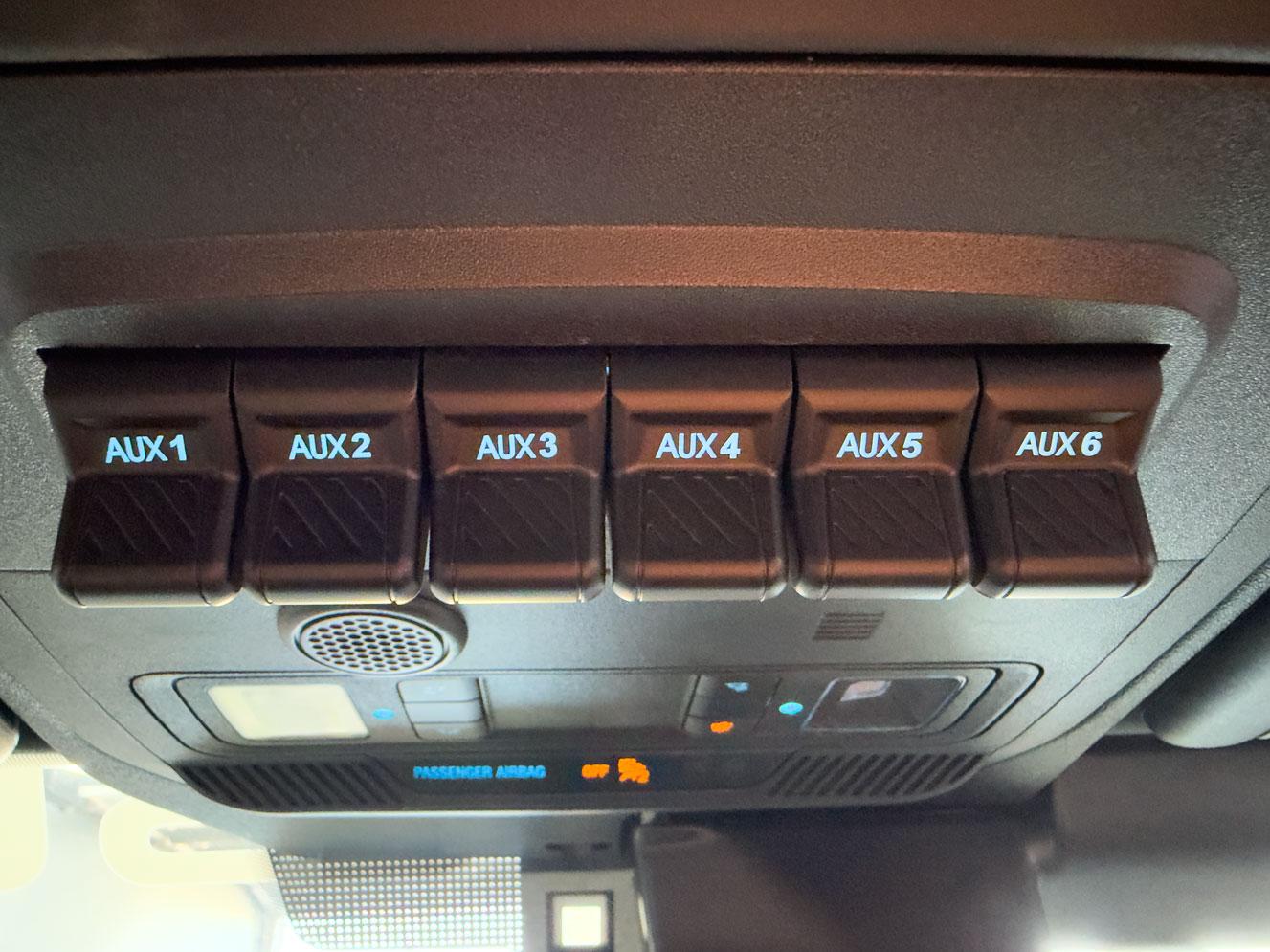 2026 FORD BRONCO 4X4 in Tan, photo 29 of 40