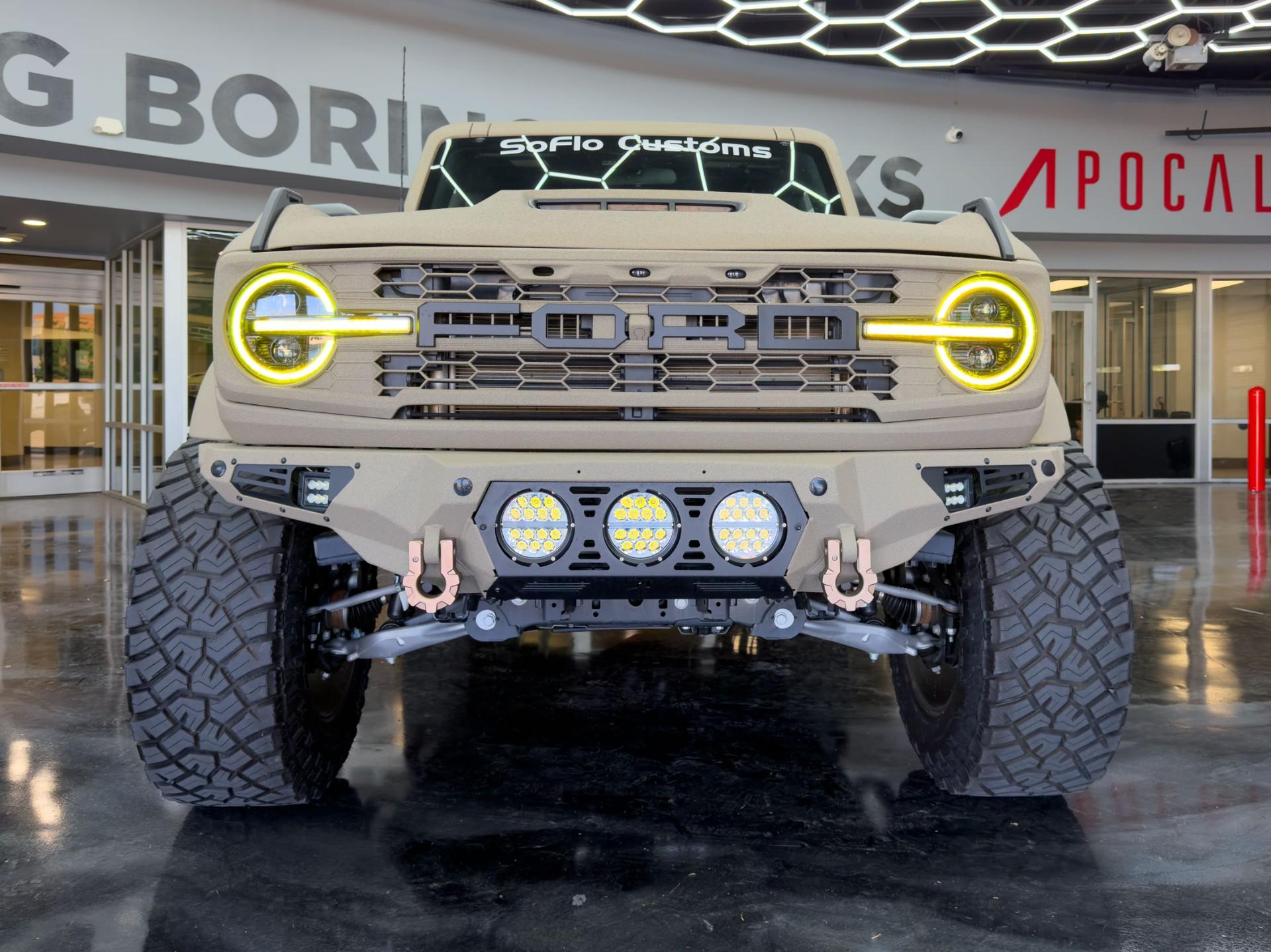 2026 FORD BRONCO 4X4 in Tan, photo 6 of 40