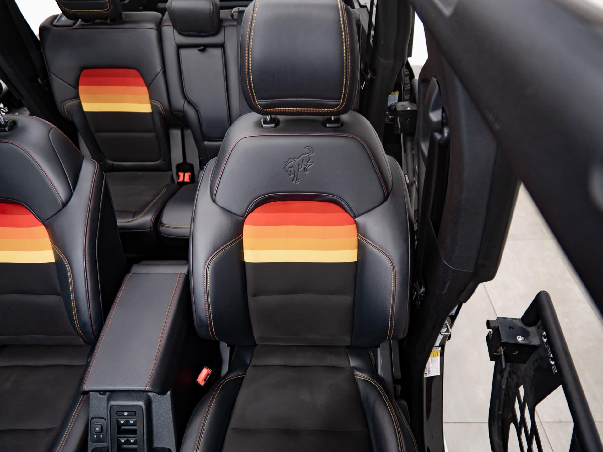 2025 FORD BRONCO 4X4 in Black, photo 17 of 60