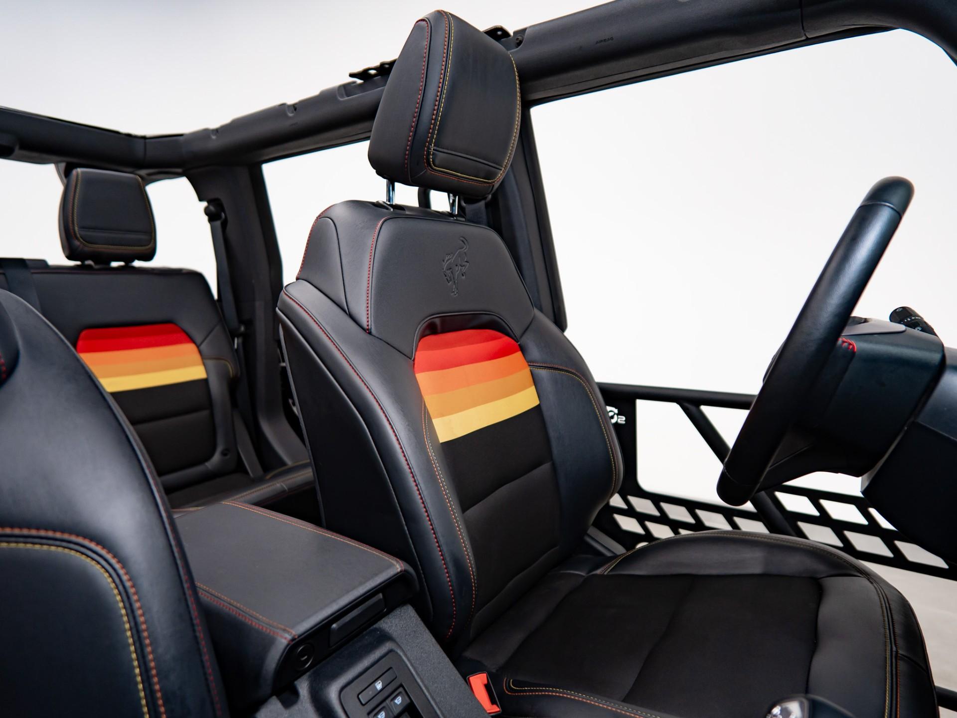 2025 FORD BRONCO 4X4 in Black, photo 22 of 60