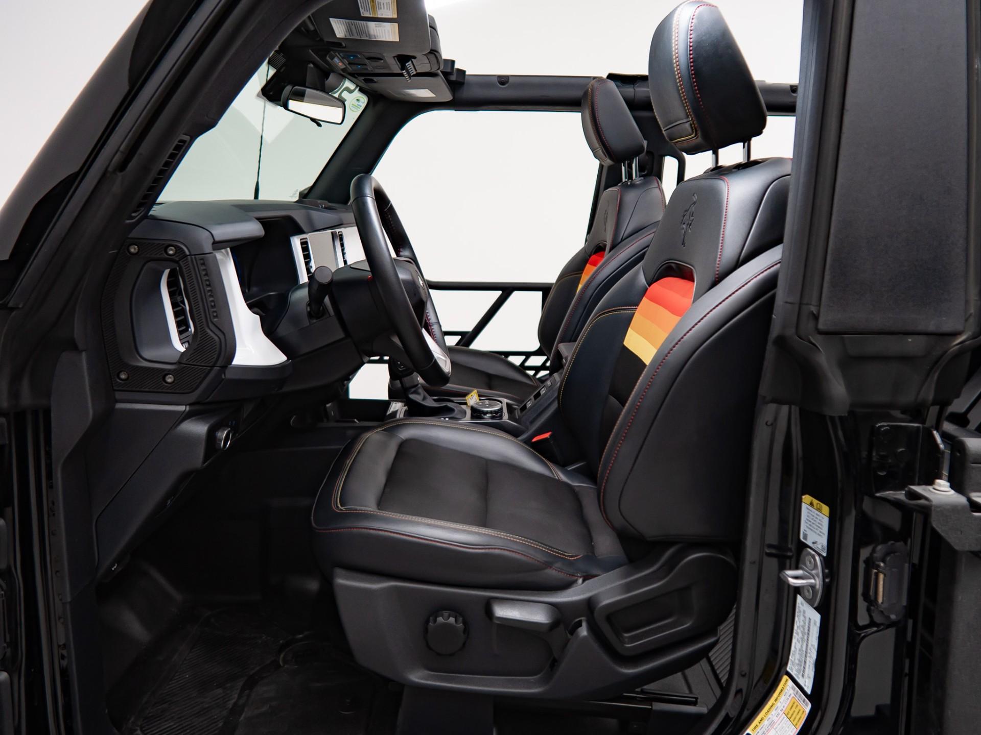 2025 FORD BRONCO 4X4 in Black, photo 23 of 60