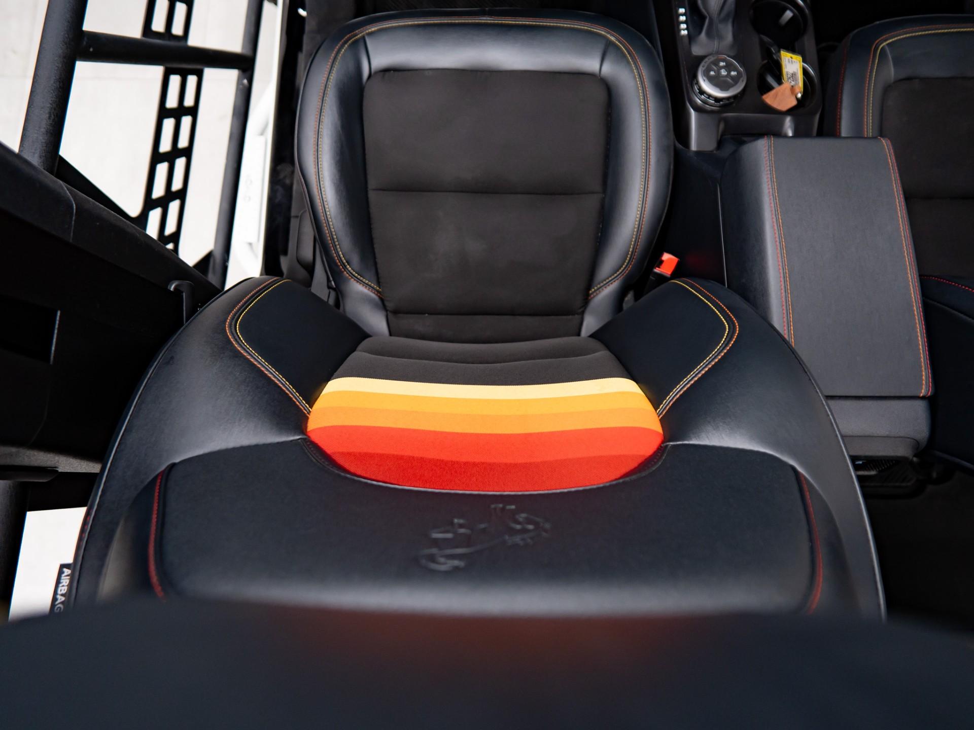 2025 FORD BRONCO 4X4 in Black, photo 26 of 60