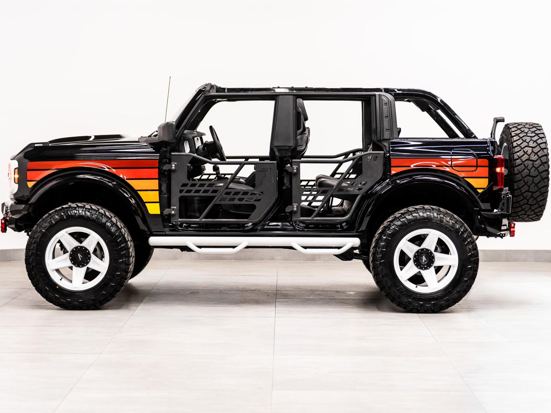 2025 FORD BRONCO 4X4 in Black, photo 16 of 60
