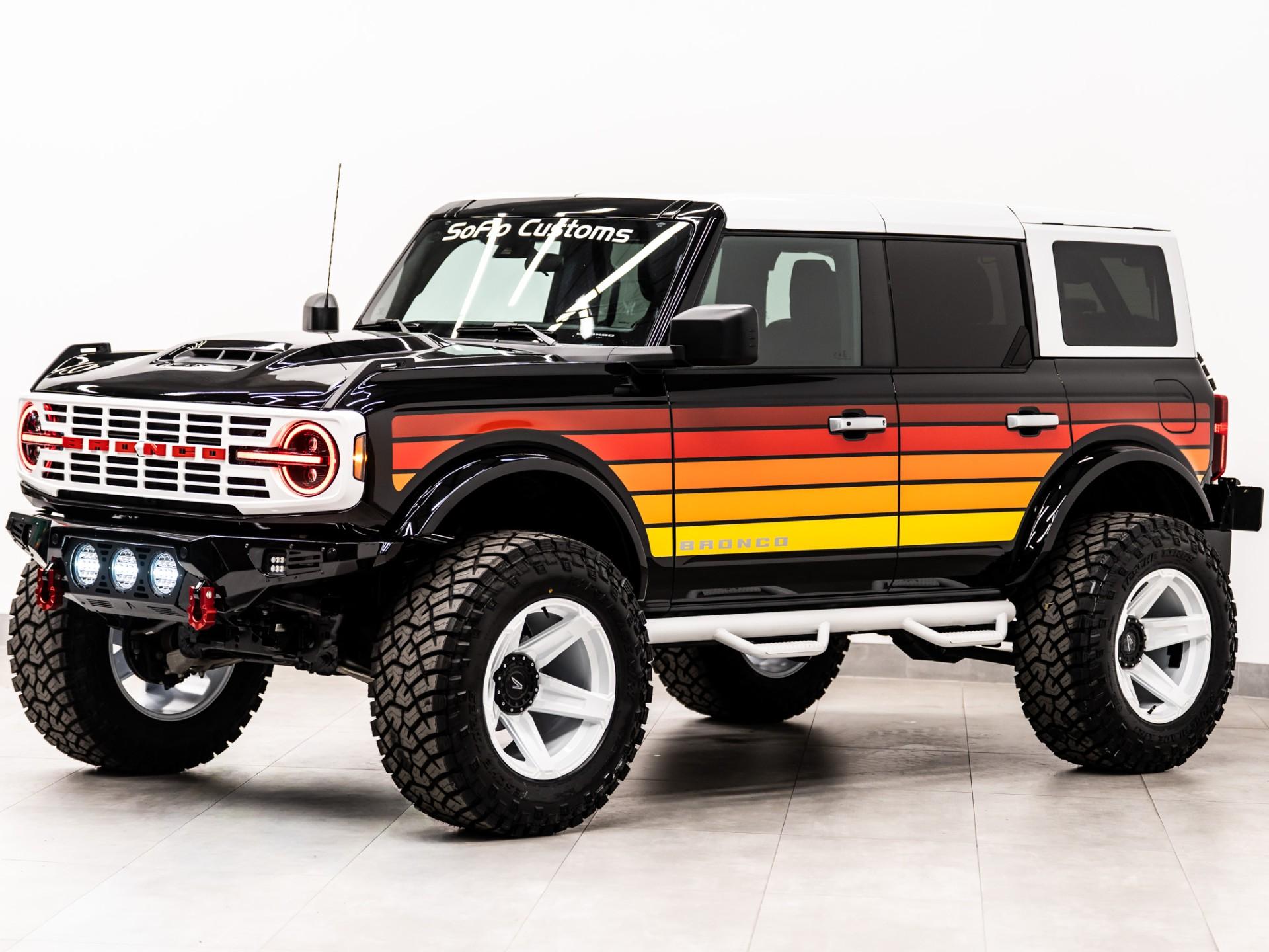 2025 FORD BRONCO 4X4 in Black, photo 2 of 60