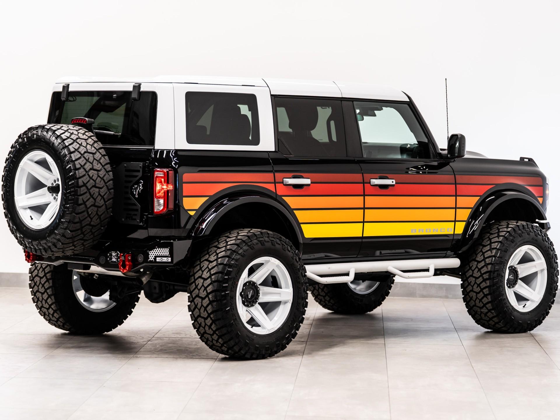 2025 FORD BRONCO 4X4 in Black, photo 8 of 60