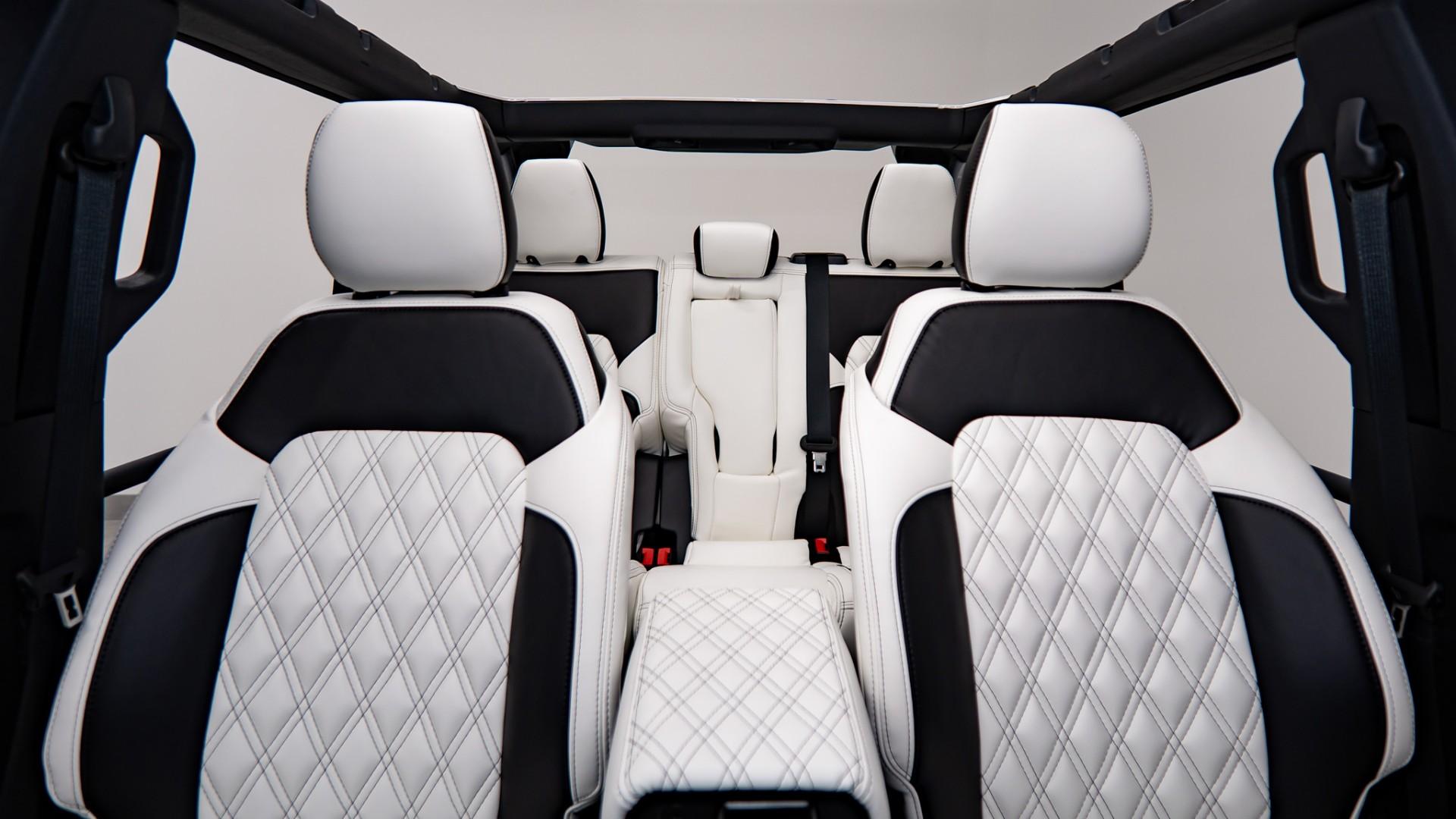 2025 FORD BRONCO in Oxford White, photo 42 of 55