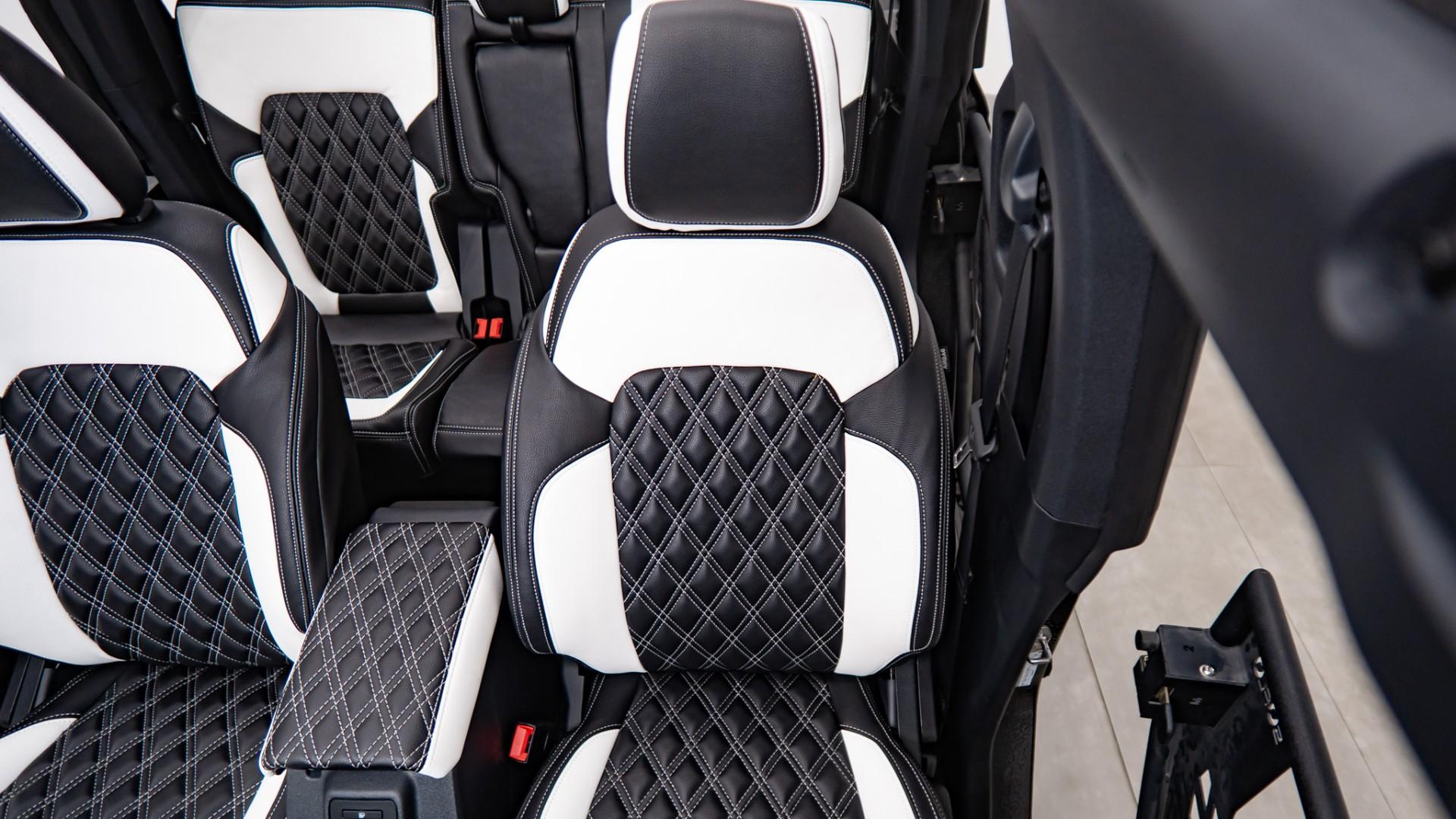 2026 FORD BRONCO 4X4 in Black, photo 24 of 60