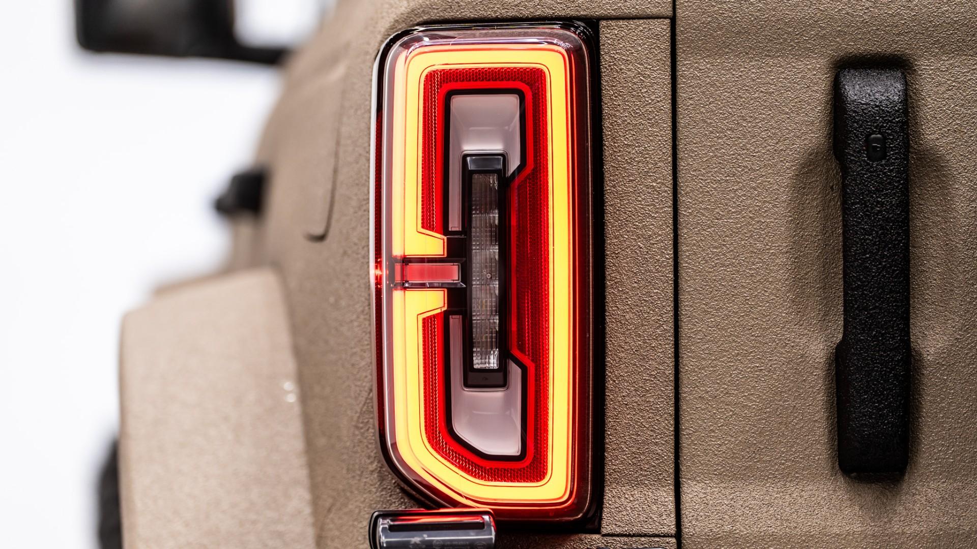2024 FORD BRONCO in Tan, photo 53 of 59