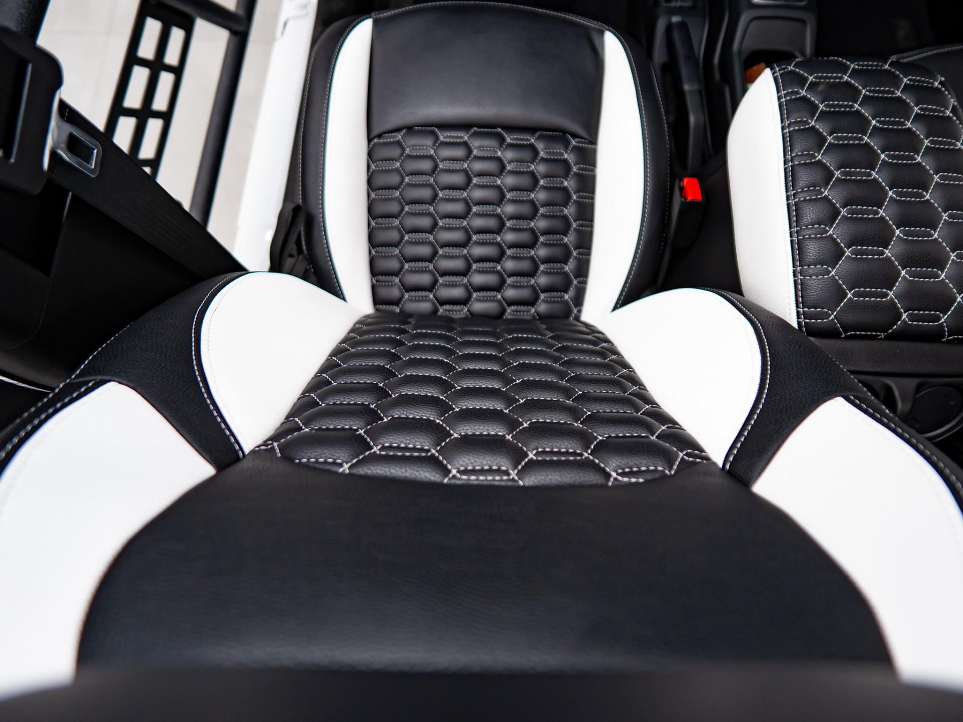 2025 JEEP WRANGLER 4XE in White, photo 25 of 60