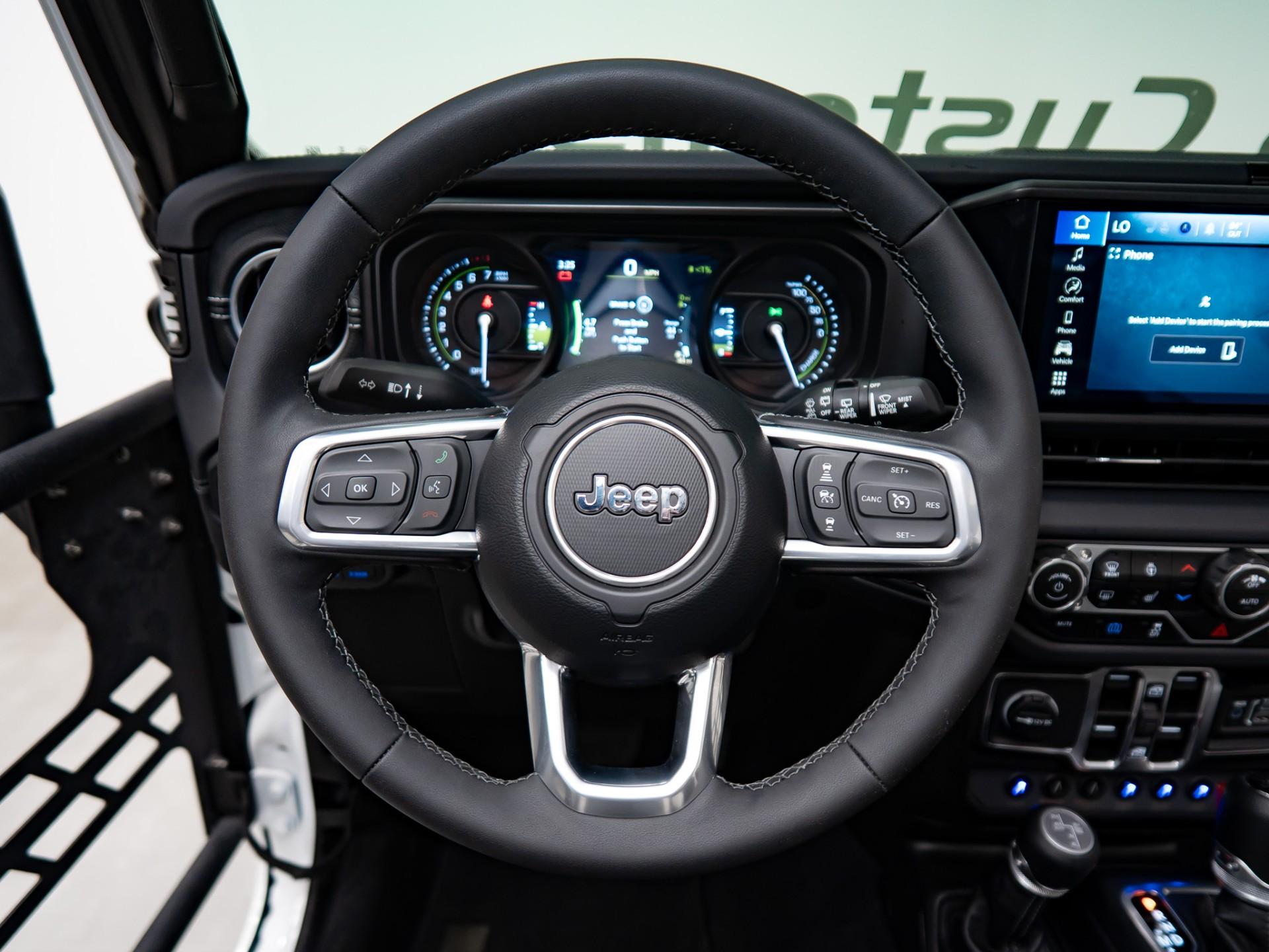 2025 JEEP WRANGLER 4XE in White, photo 26 of 60