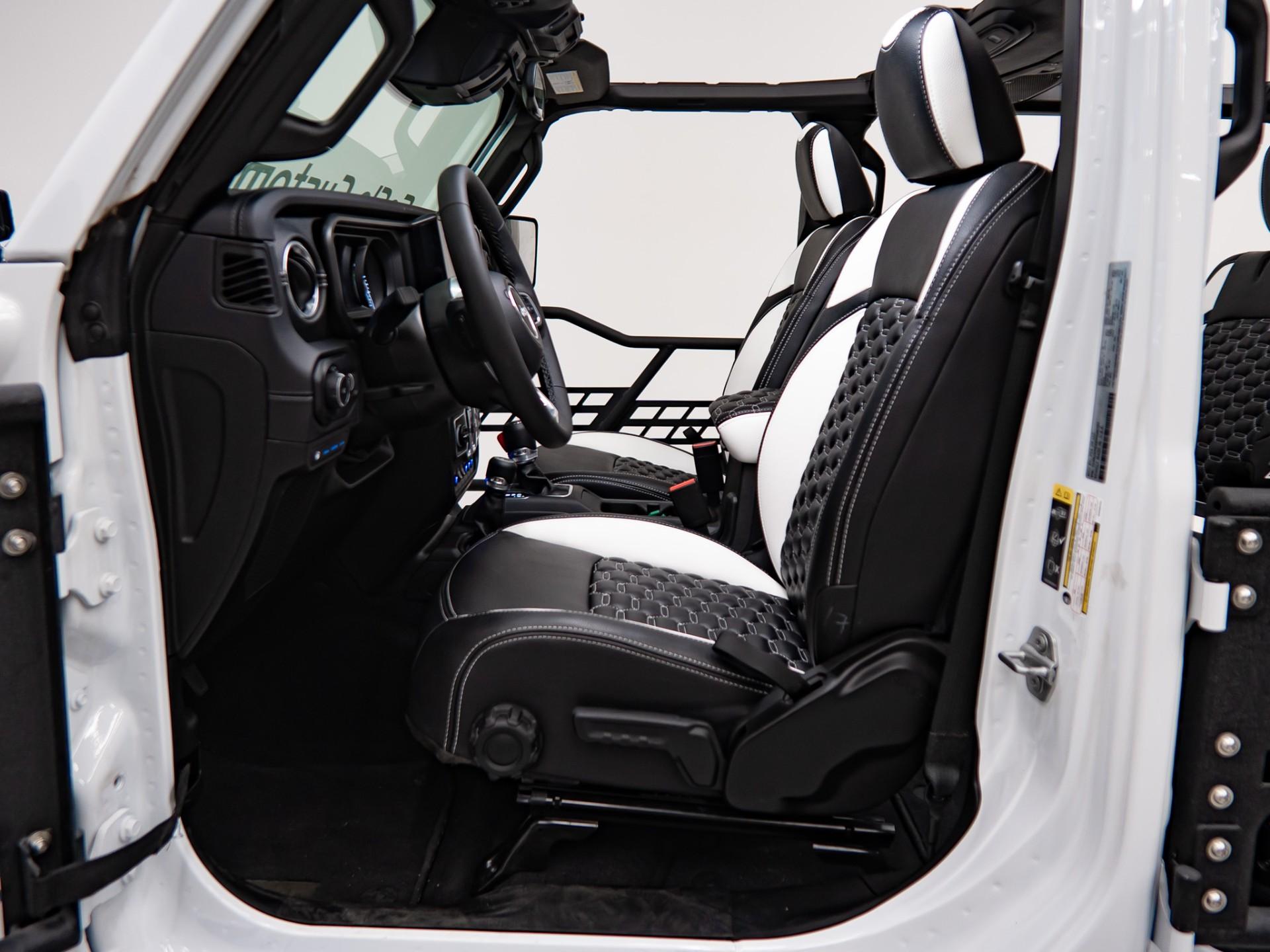 2025 JEEP WRANGLER 4XE in White, photo 28 of 60