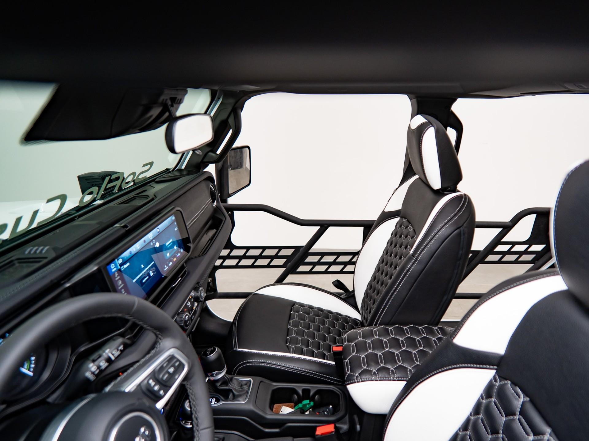 2025 JEEP WRANGLER 4XE in White, photo 29 of 60