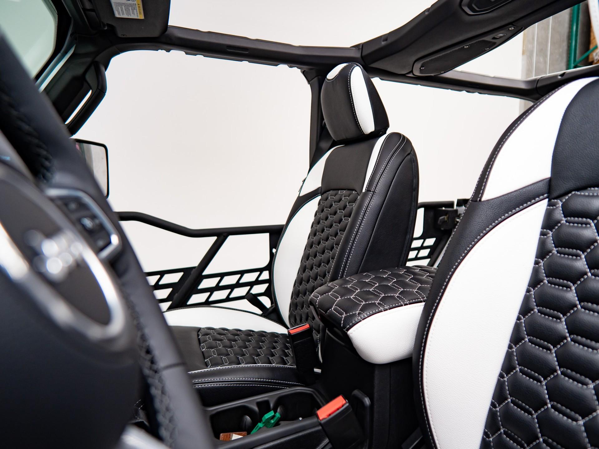 2025 JEEP WRANGLER 4XE in White, photo 30 of 60