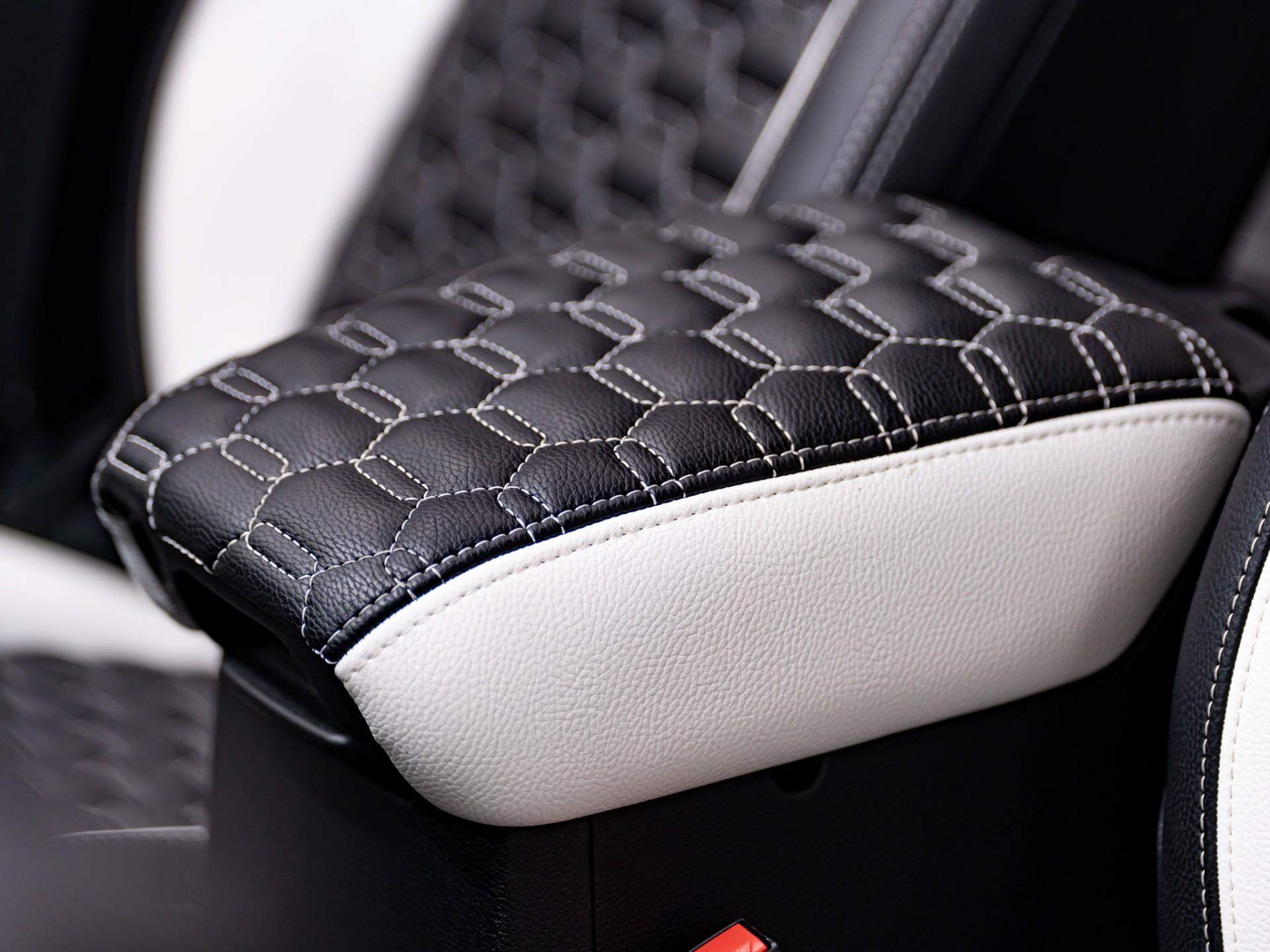 2025 JEEP WRANGLER 4XE in White, photo 38 of 60