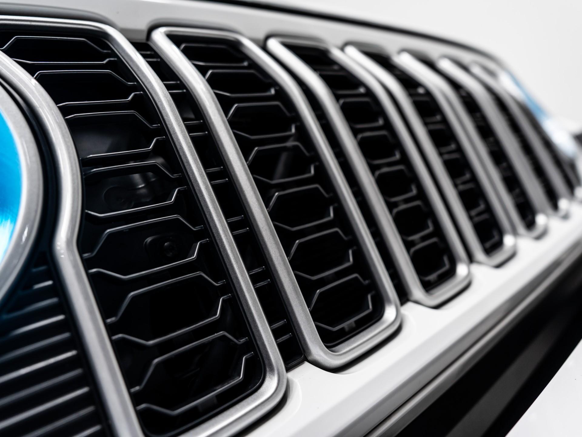 2025 JEEP WRANGLER 4XE in White, photo 42 of 60