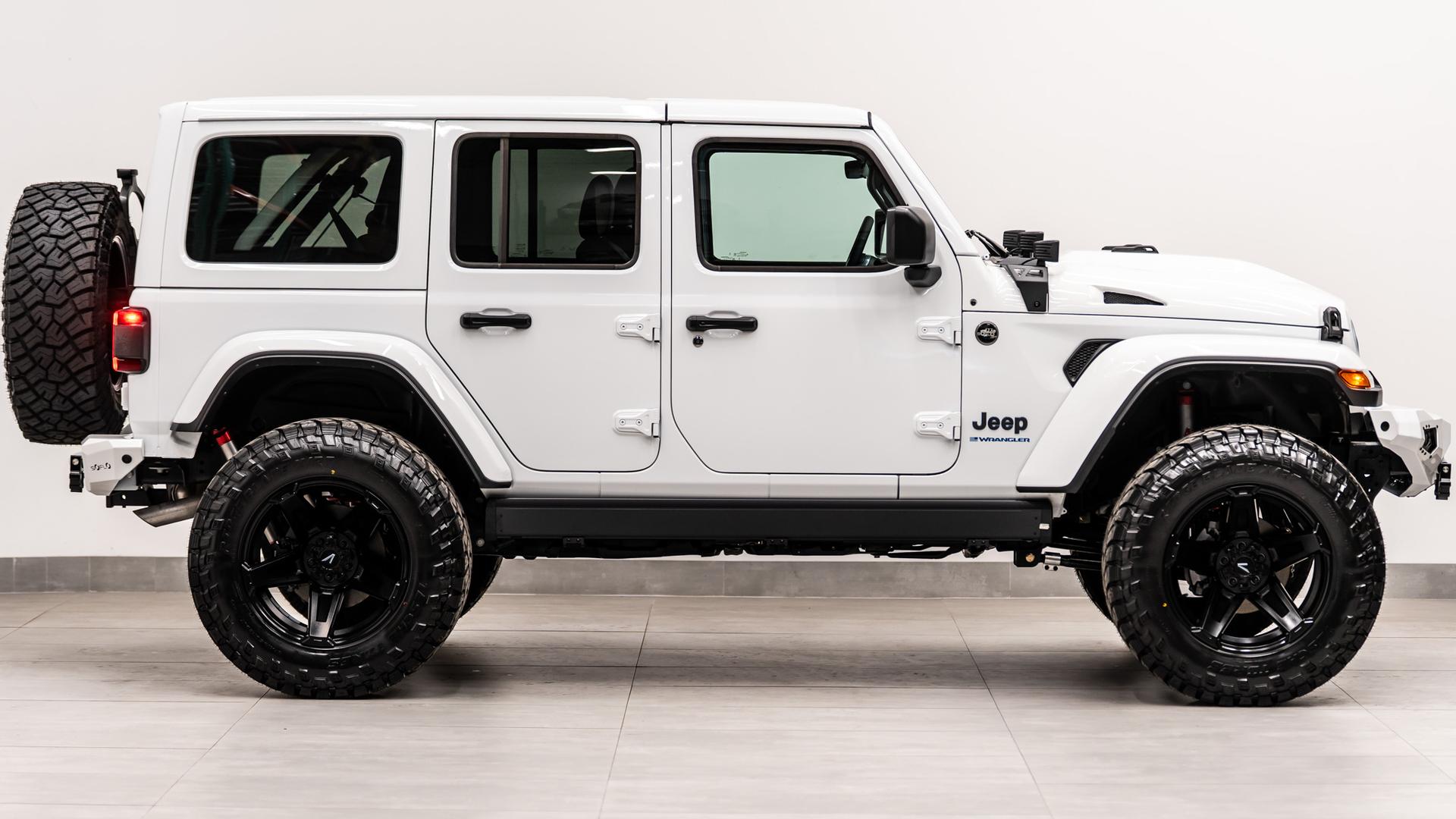 2025 JEEP WRANGLER 4XE in White, photo 7 of 60