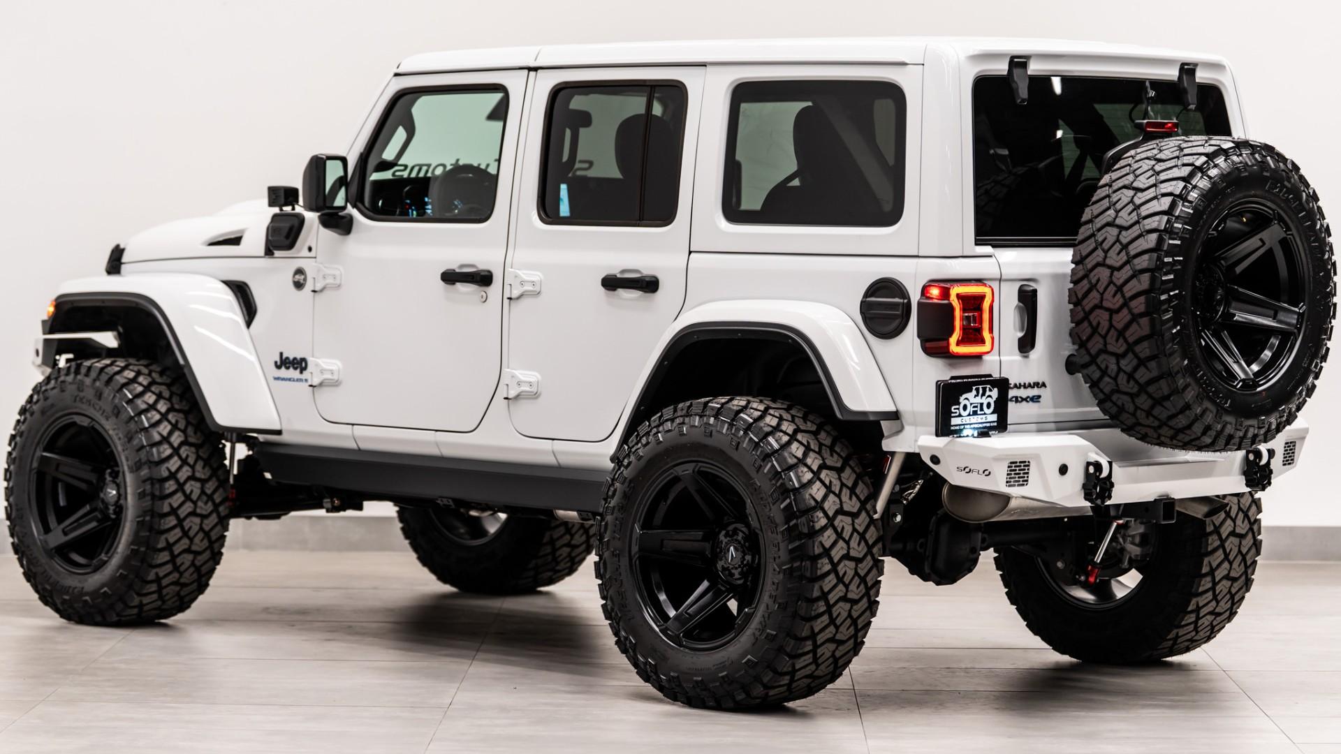2025 JEEP WRANGLER 4XE in White, photo 10 of 60