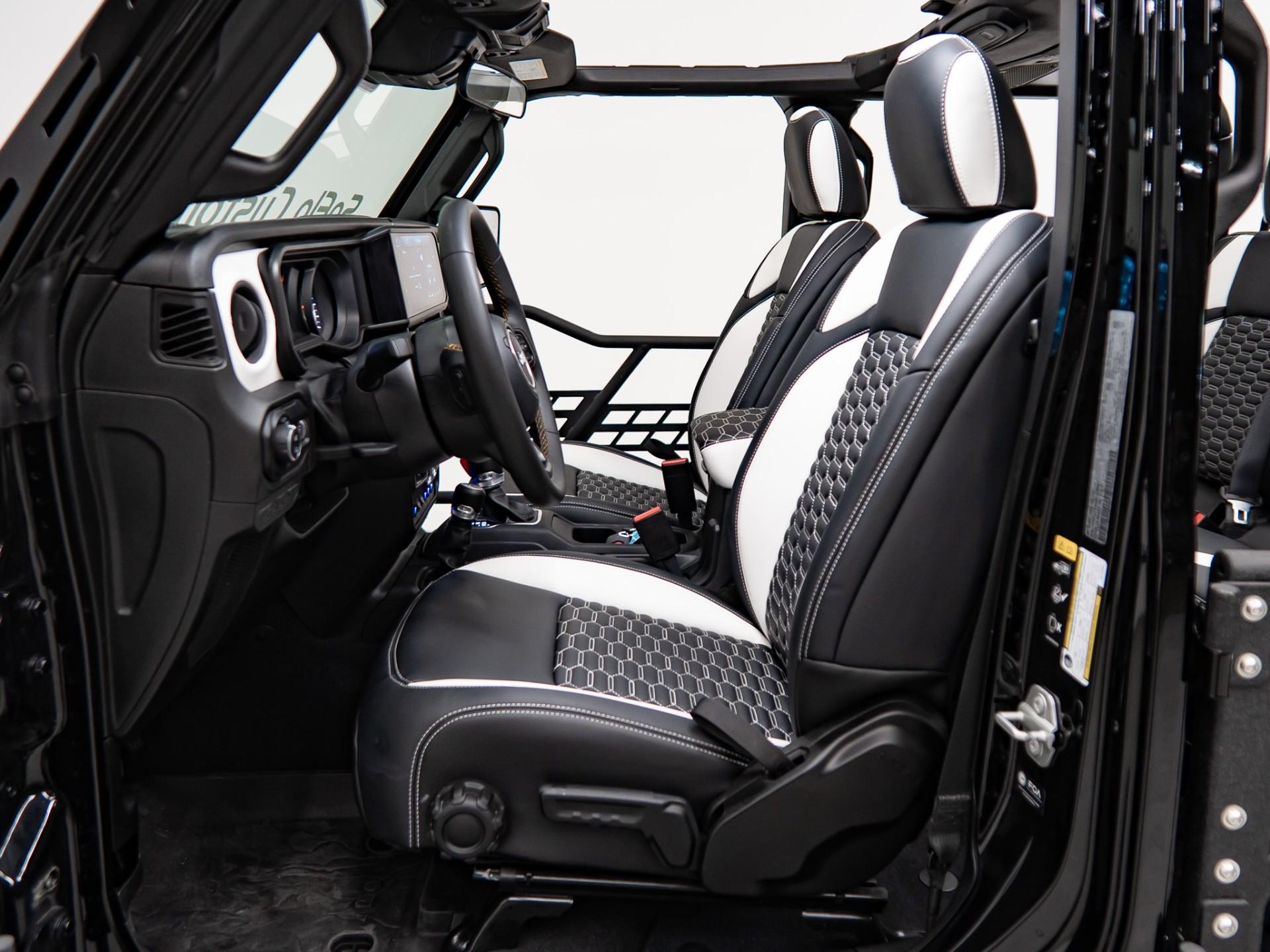 2024 JEEP GLADIATOR 4X4 in Black Clearcoat, photo 25 of 58