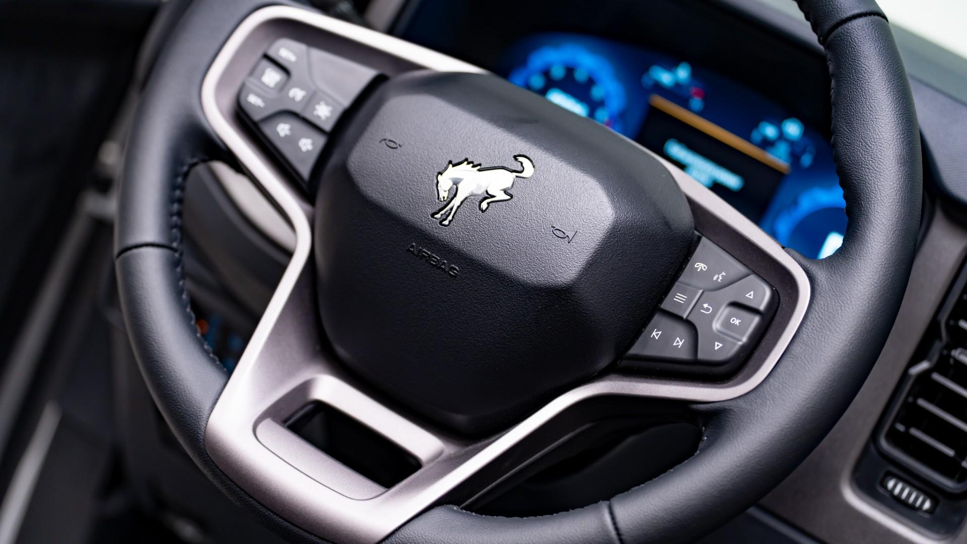 2026 FORD BRONCO 4X4 in Avalanche Gray, photo 21 of 60