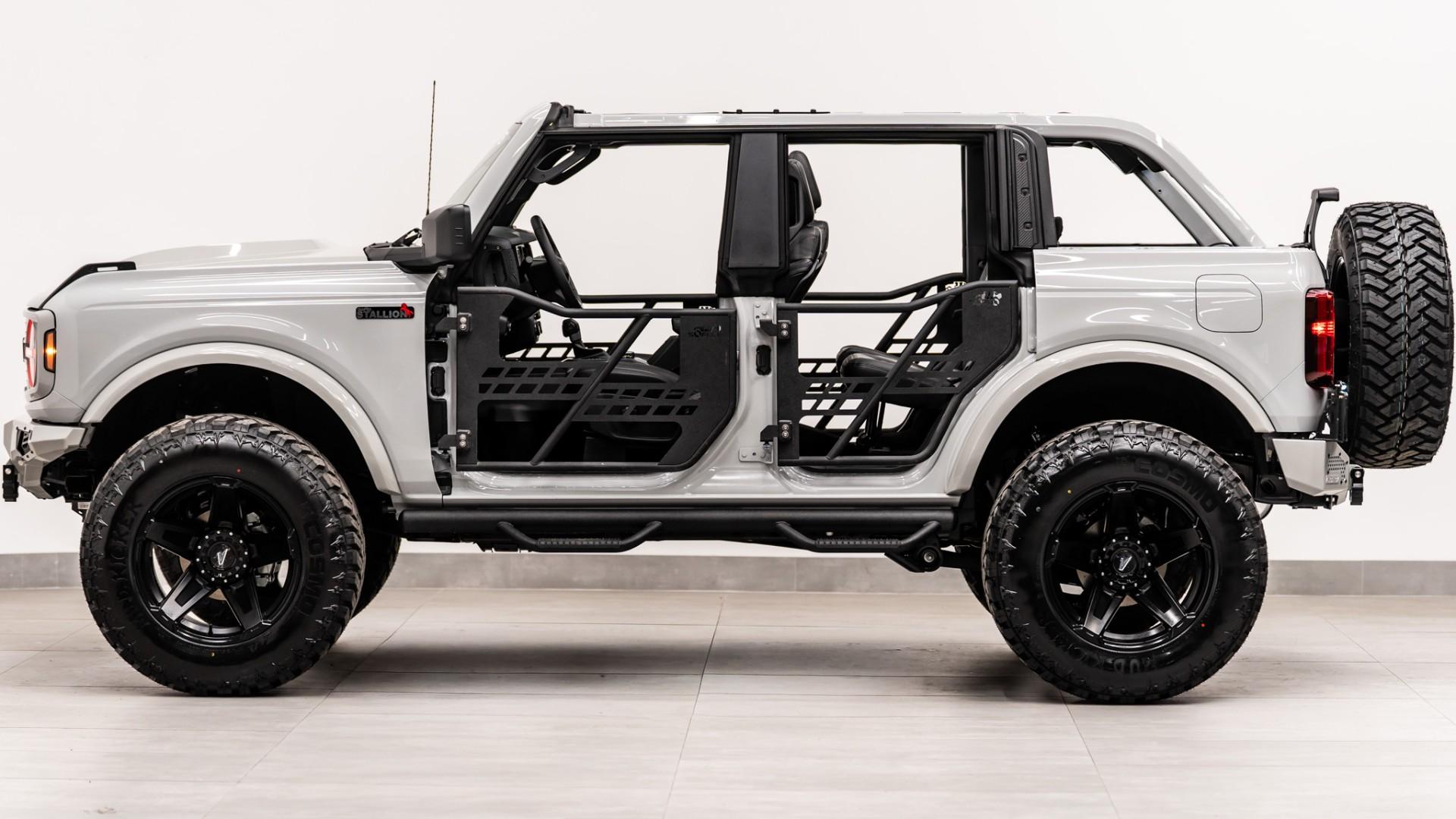 2026 FORD BRONCO 4X4 in Avalanche Gray, photo 15 of 60