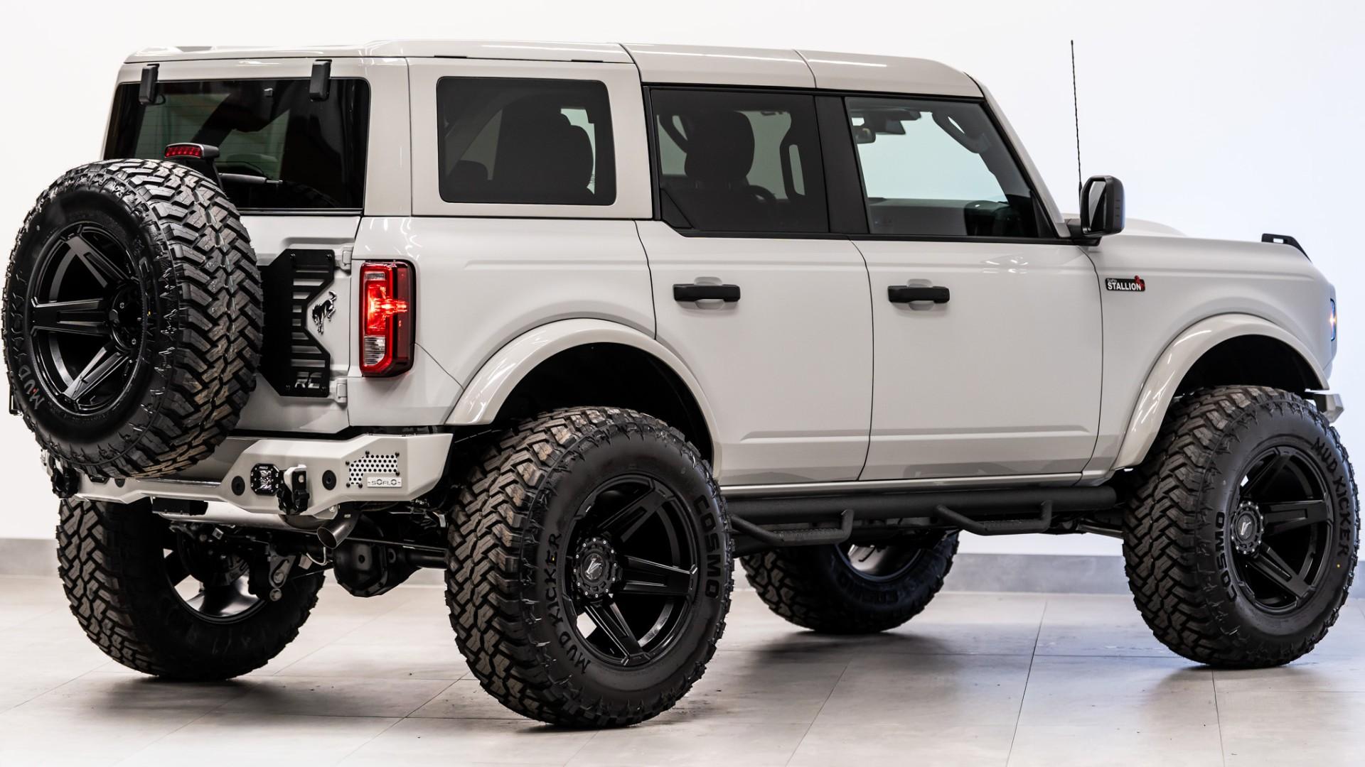 2026 FORD BRONCO 4X4 in Avalanche Gray, photo 7 of 60