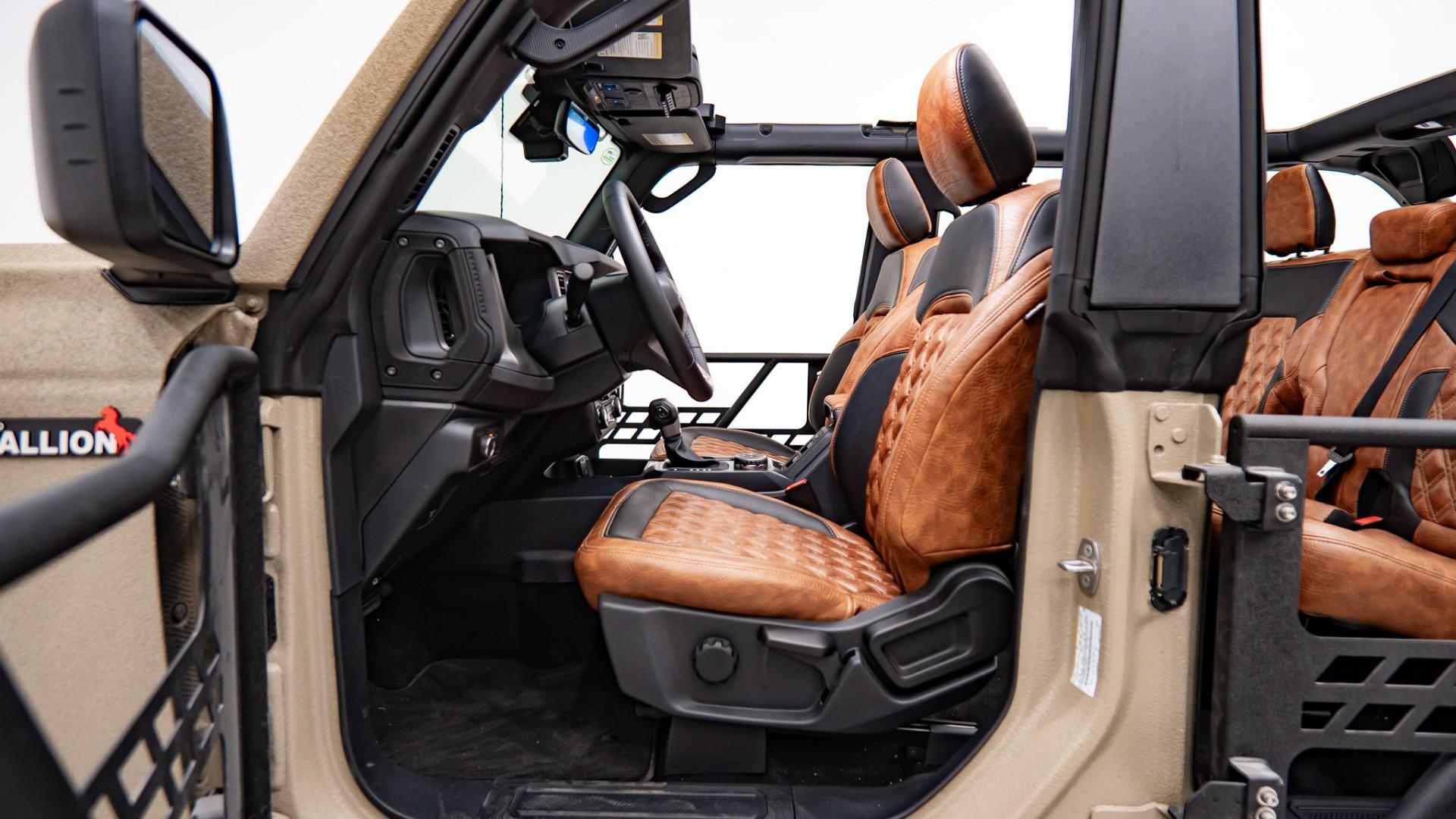 2026 FORD BRONCO 4X4 in Tan, photo 35 of 60