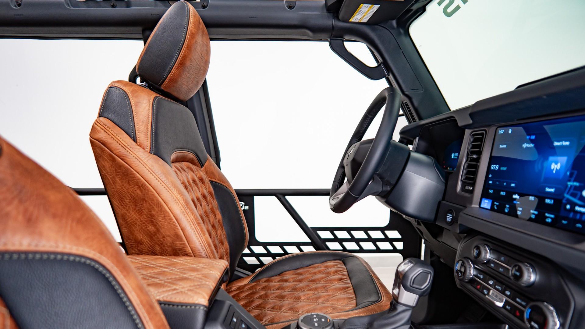2026 FORD BRONCO 4X4 in Tan, photo 49 of 60