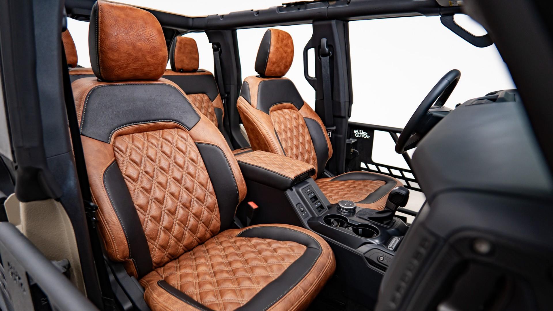 2026 FORD BRONCO 4X4 in Tan, photo 39 of 60