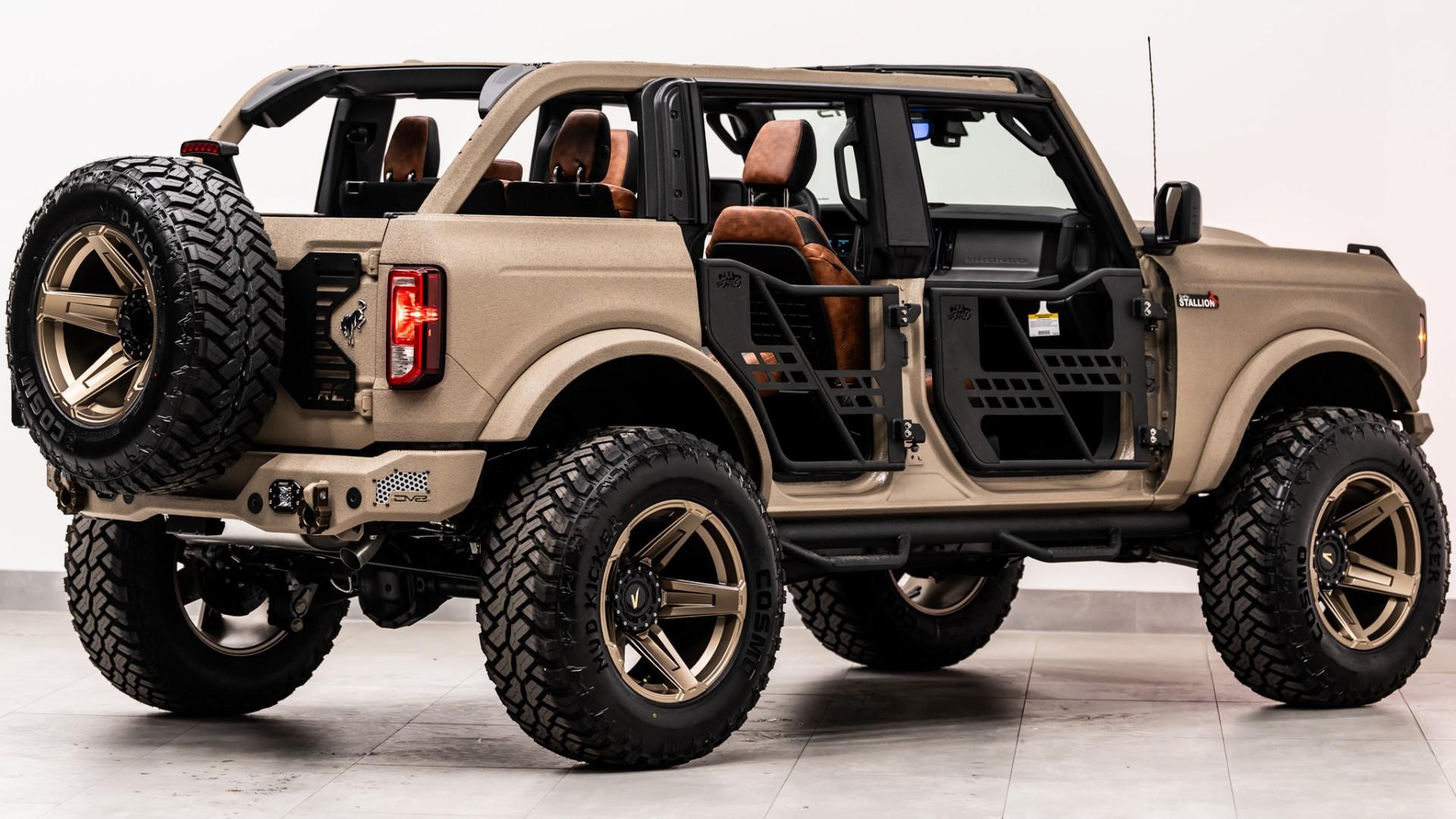 2026 FORD BRONCO 4X4 in Tan, photo 23 of 60