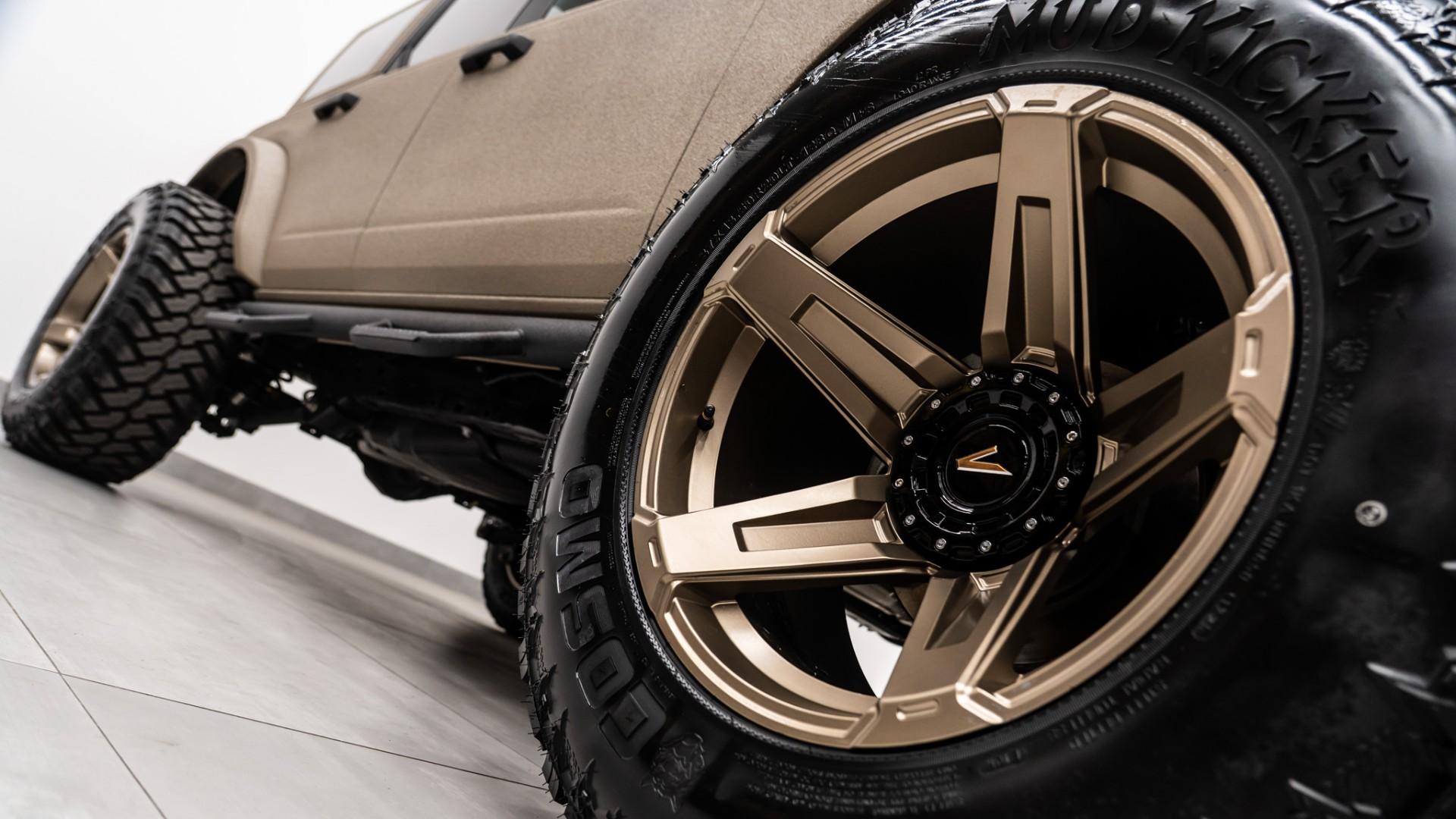 2026 FORD BRONCO 4X4 in Tan, photo 13 of 60