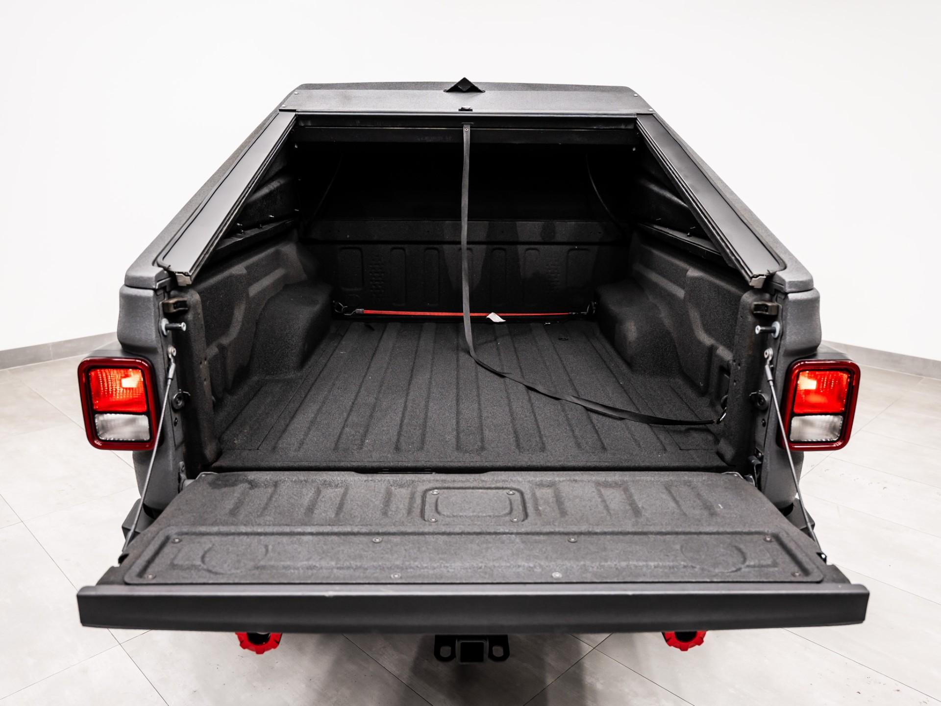 2022 JEEP GLADIATOR in Gun Metal Gray, photo 51 of 60
