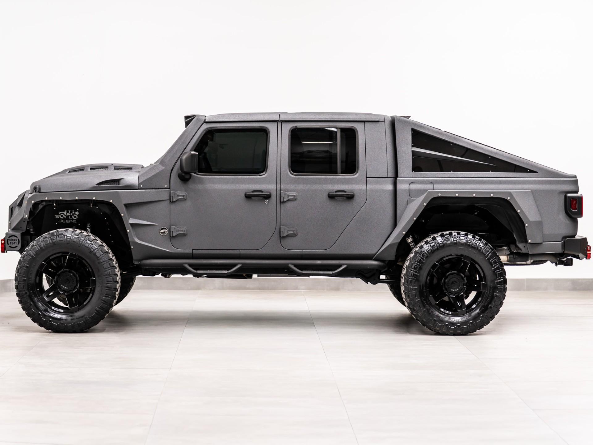 2022 JEEP GLADIATOR in Gun Metal Gray, photo 11 of 60