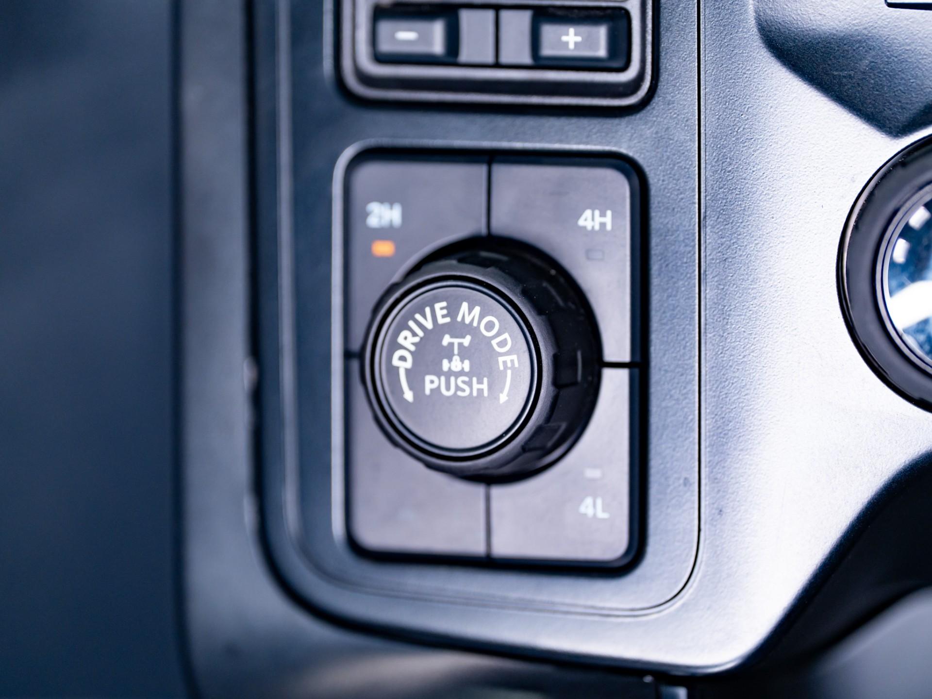 2024 FORD F-150 4X4 in Oxford White, photo 42 of 53