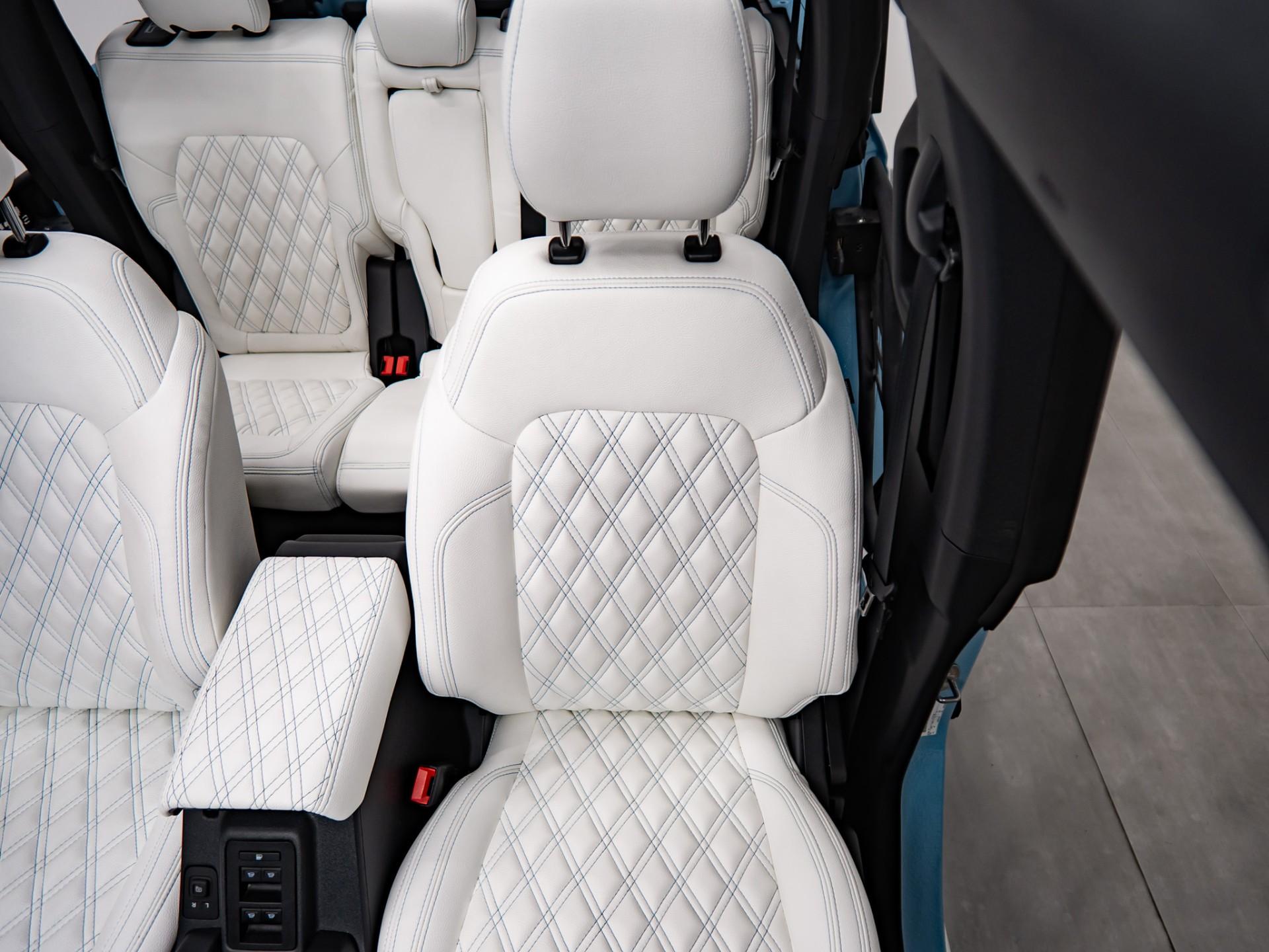 2026 FORD BRONCO 4X4 in Baby Blue, photo 18 of 58