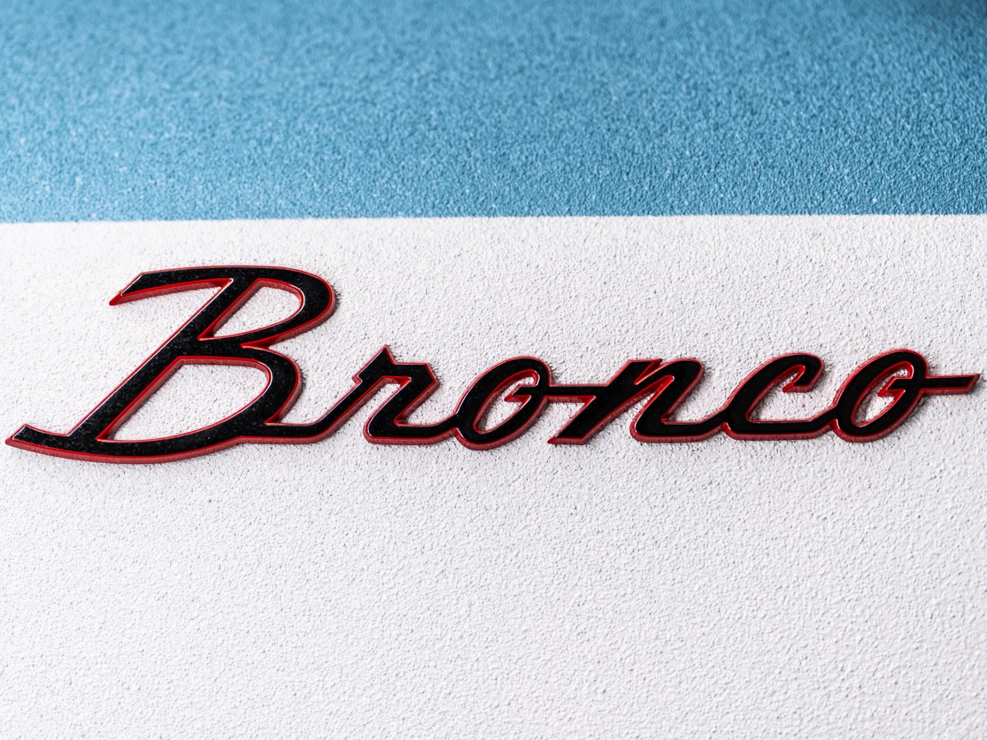 2026 FORD BRONCO 4X4 in Baby Blue, photo 43 of 58