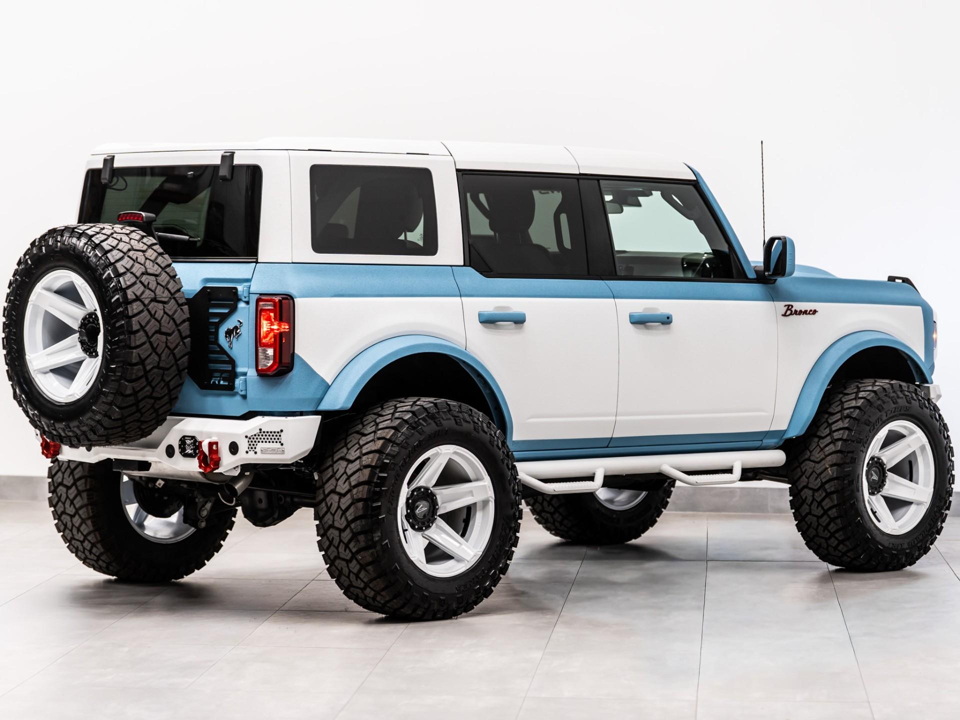 2026 FORD BRONCO 4X4 in Baby Blue, photo 9 of 58