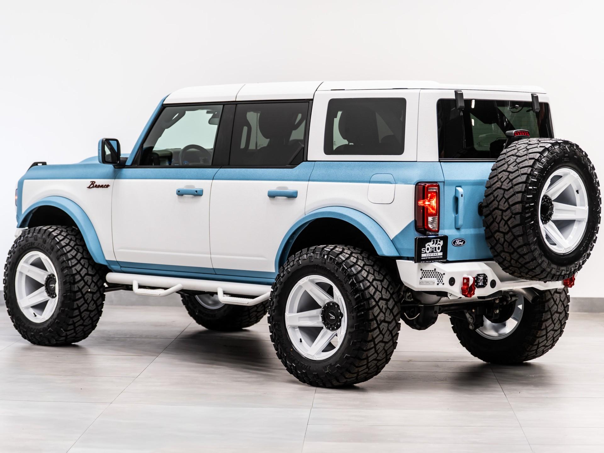 2026 FORD BRONCO 4X4 in Baby Blue, photo 11 of 58