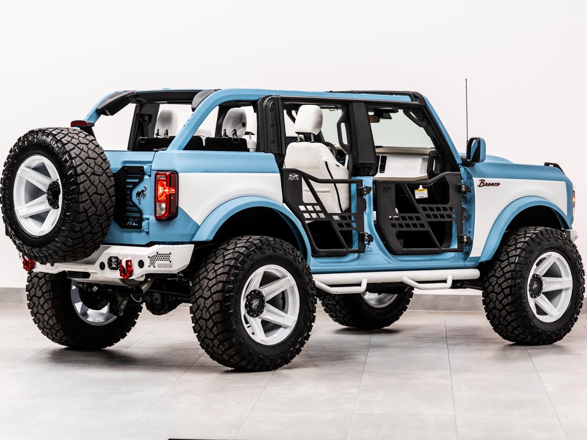 2026 FORD BRONCO 4X4 in Baby Blue, photo 13 of 58