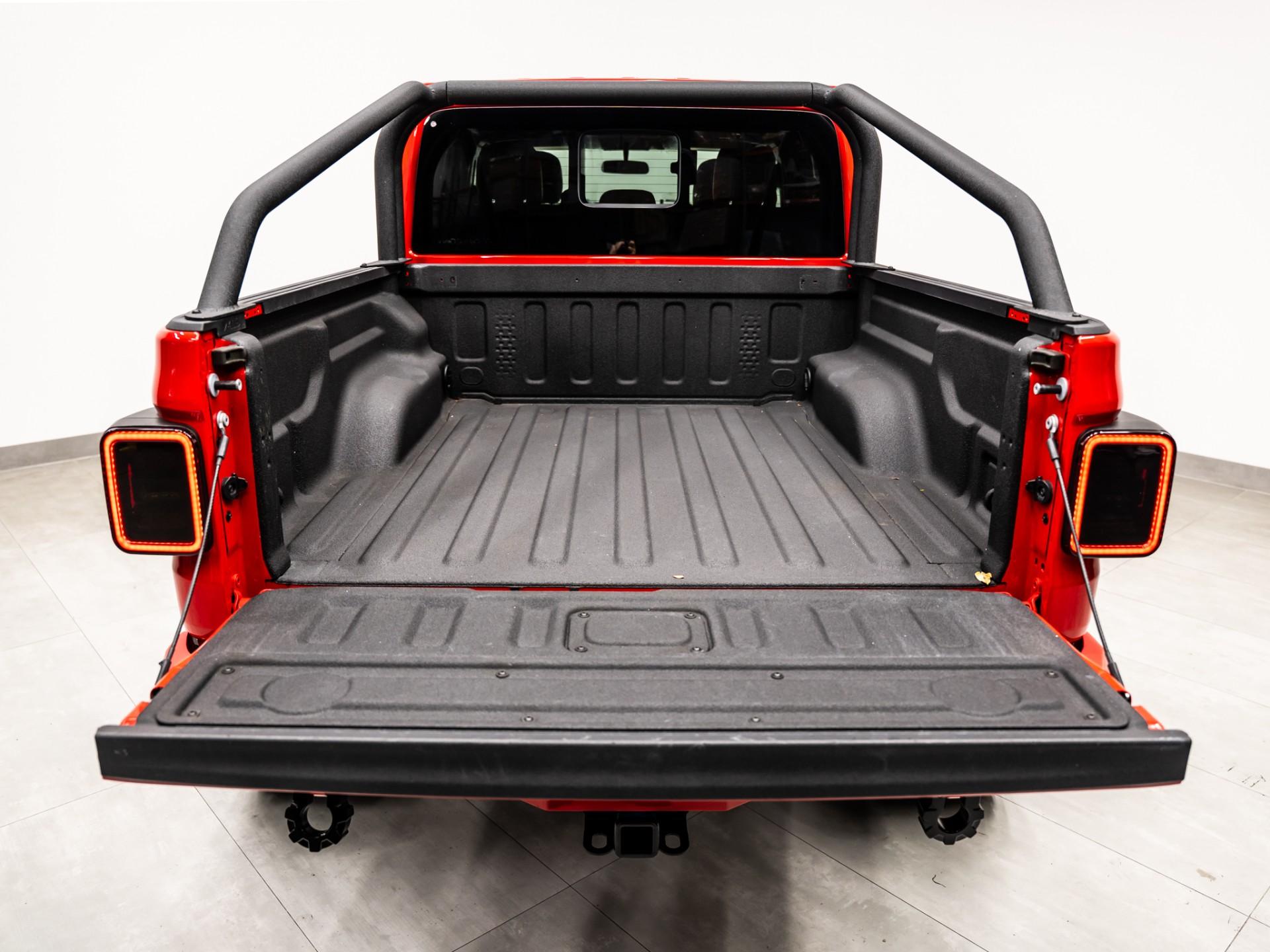 2024 JEEP GLADIATOR 4X4 in Red, photo 28 of 59