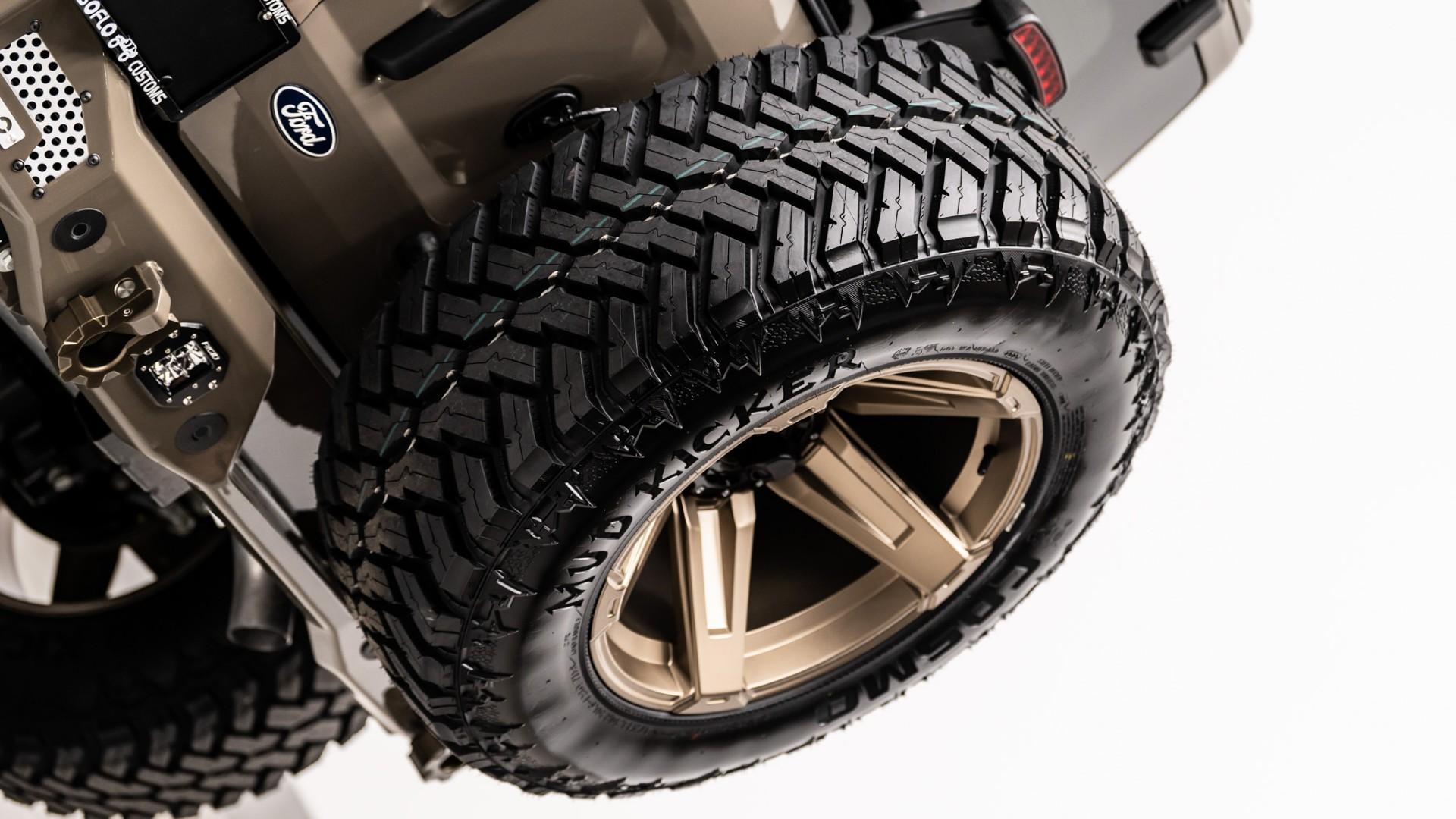 2025 FORD BRONCO 4X4 in Marsh Gray, photo 11 of 60