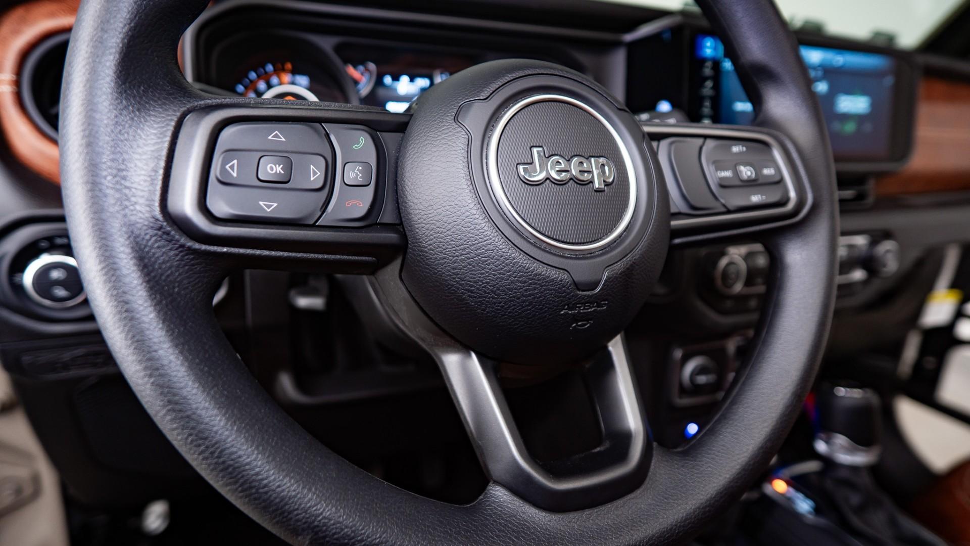 2026 JEEP GLADIATOR 4X4 in Tan, photo 47 of 57